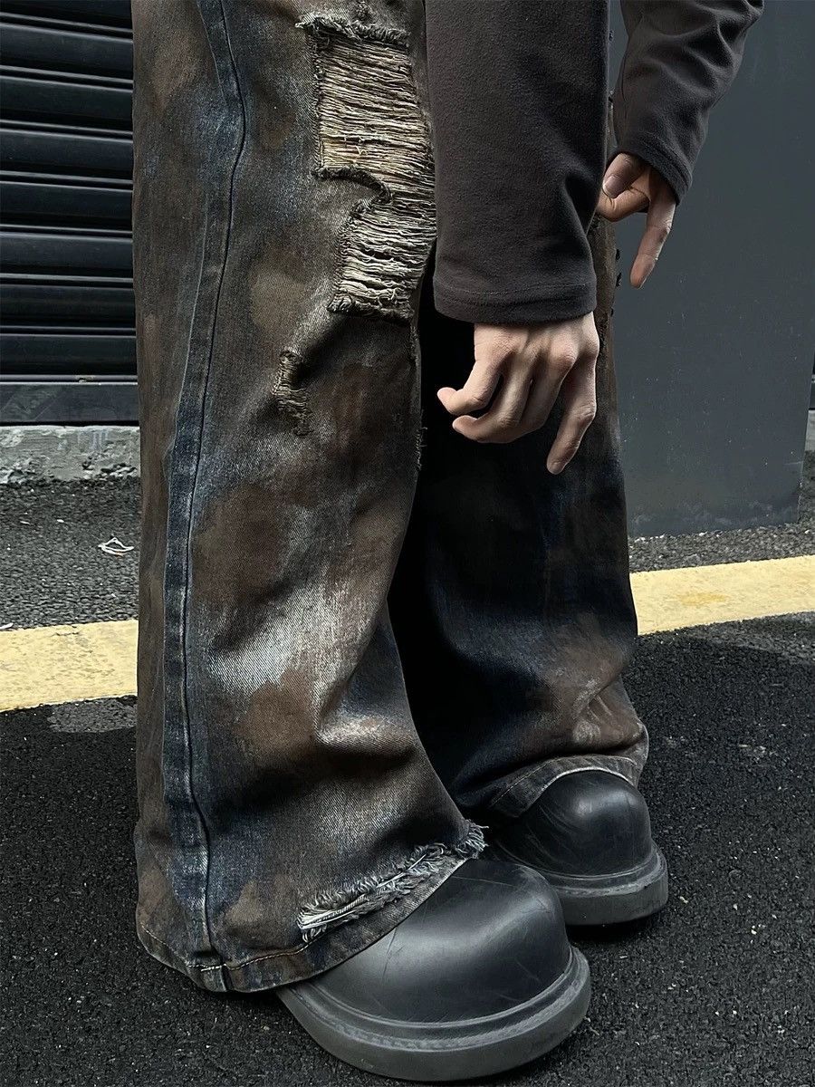 Japanese Brand × Jean Avant garde fashion distressed dirty skater jeans Size US 33 - 5 Thumbnail