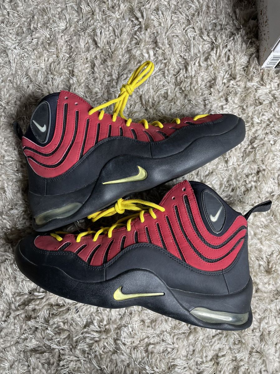 Nike Nik Air Bakin Black Red 2013 Size US 10.5 / EU 43-44 - 2 Thumbnail