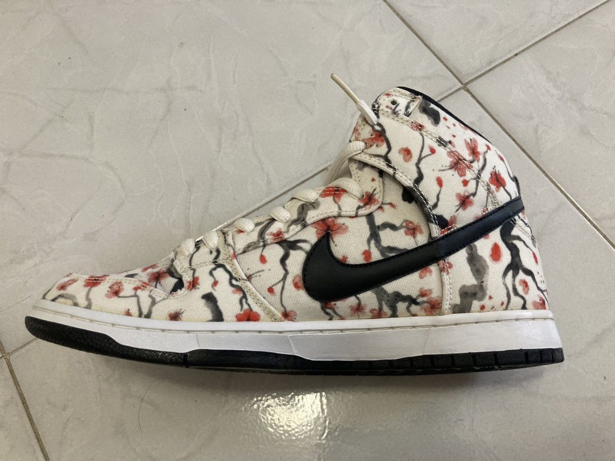Nike Nike dunk high cherry blossom Size US 11 / EU 44 - 7 Thumbnail