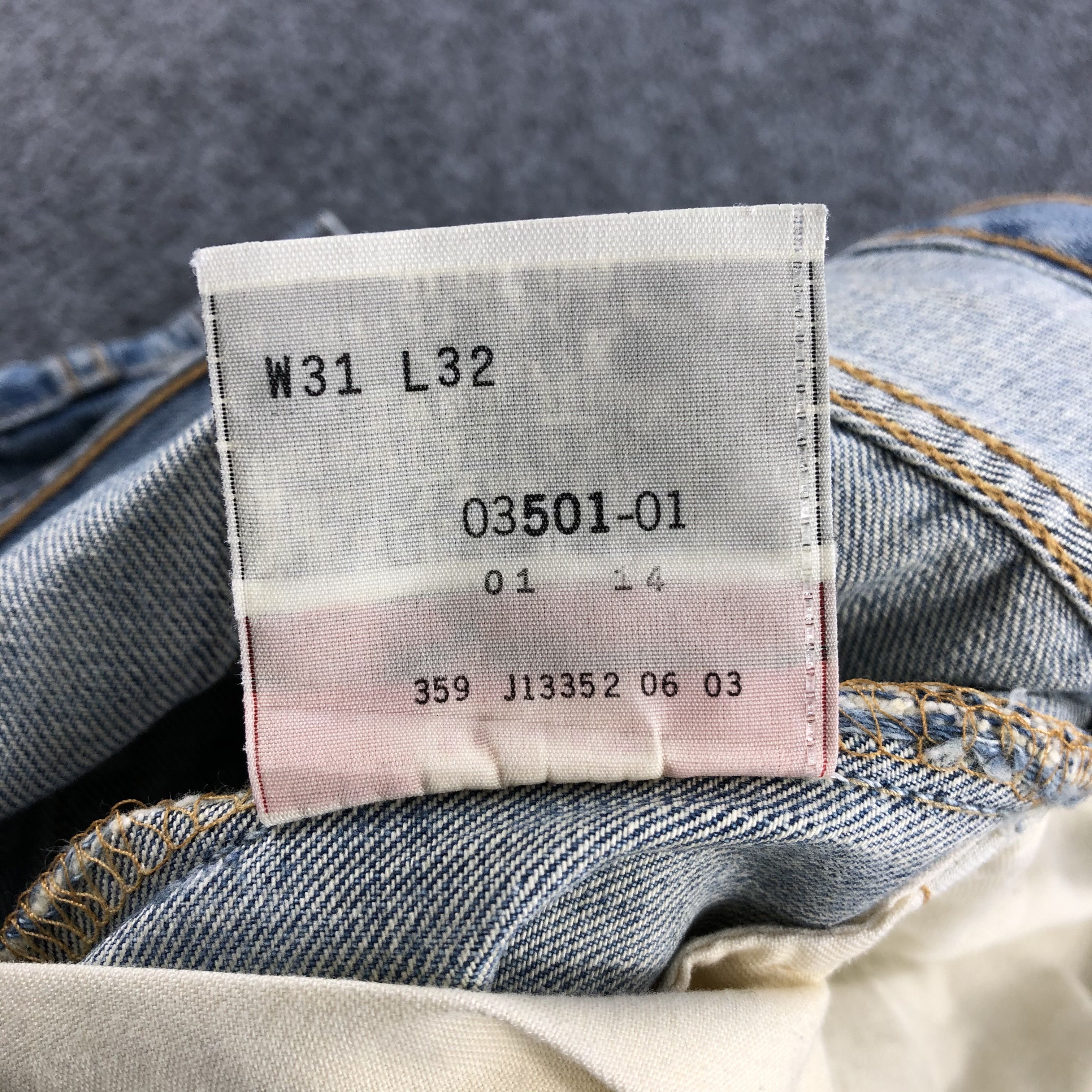 Levi's Vintage Levis 501 Jeans Medium Washed Denim KJ355 Size US 30 / EU 46 - 11 Thumbnail