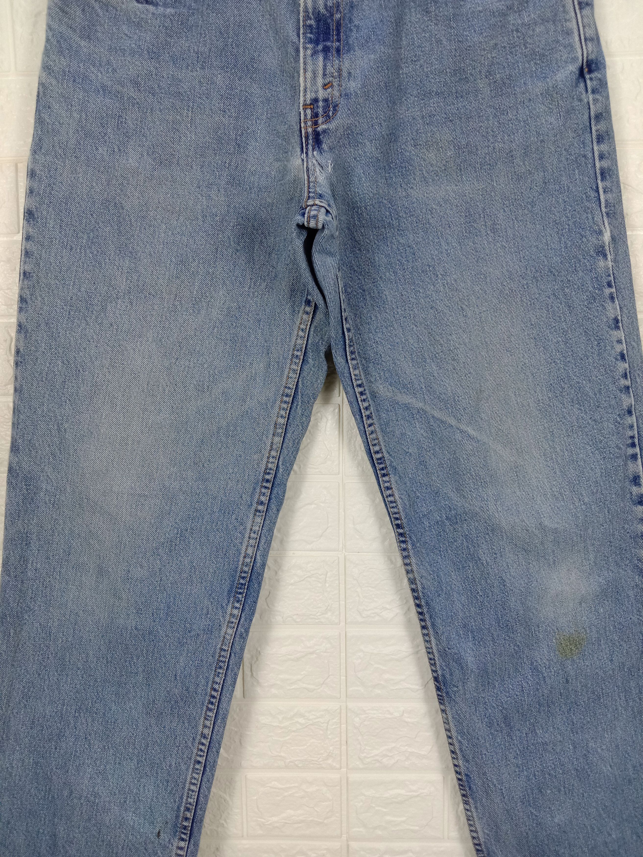 Levi's Vintage Levi's 550 Jeans Blue Wash Distressed Denim Size US 32 / EU 48 - 3 Thumbnail