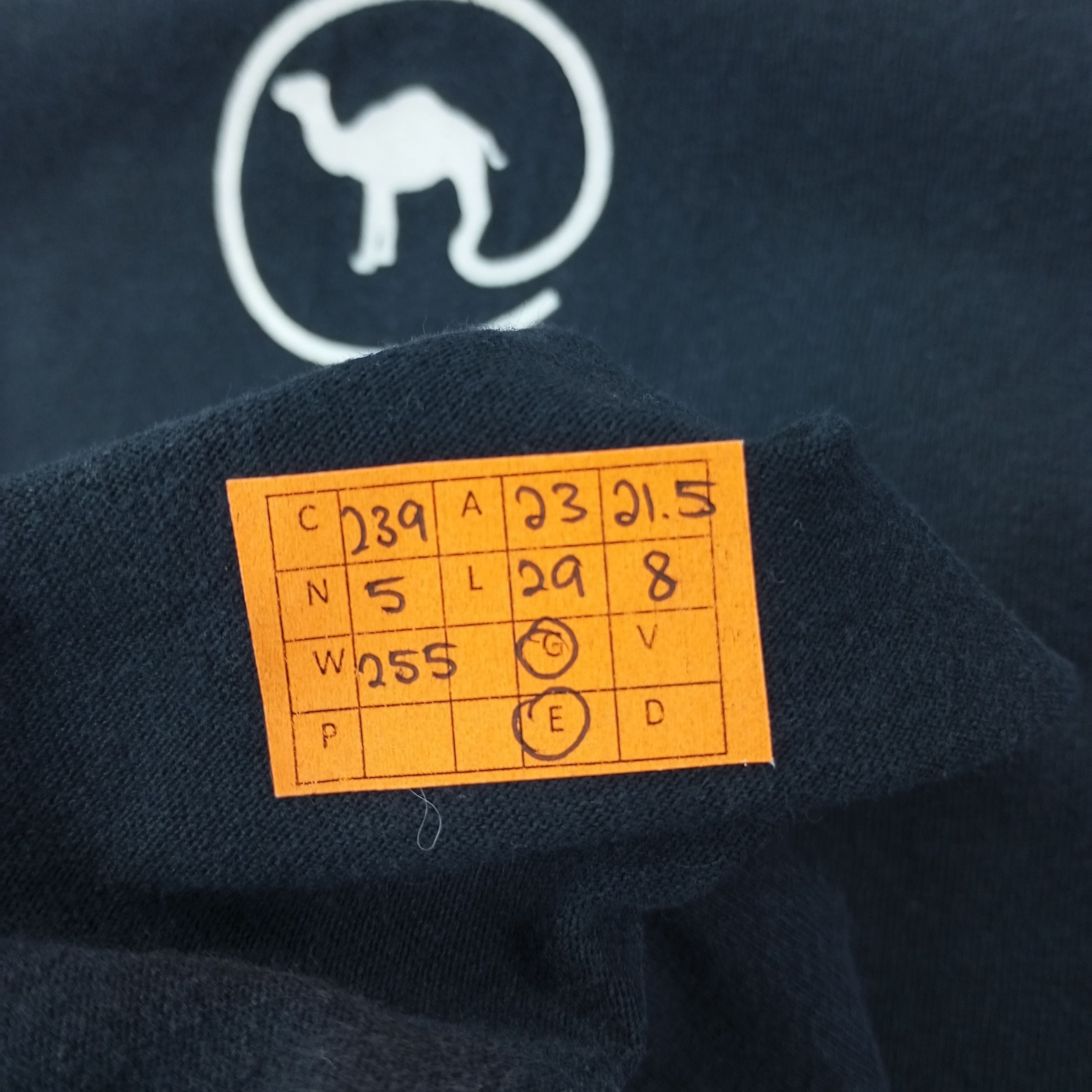 Camel Vintage Camel Design Tshirt c239n5 Size US XL / EU 56 / 4 - 9 Thumbnail