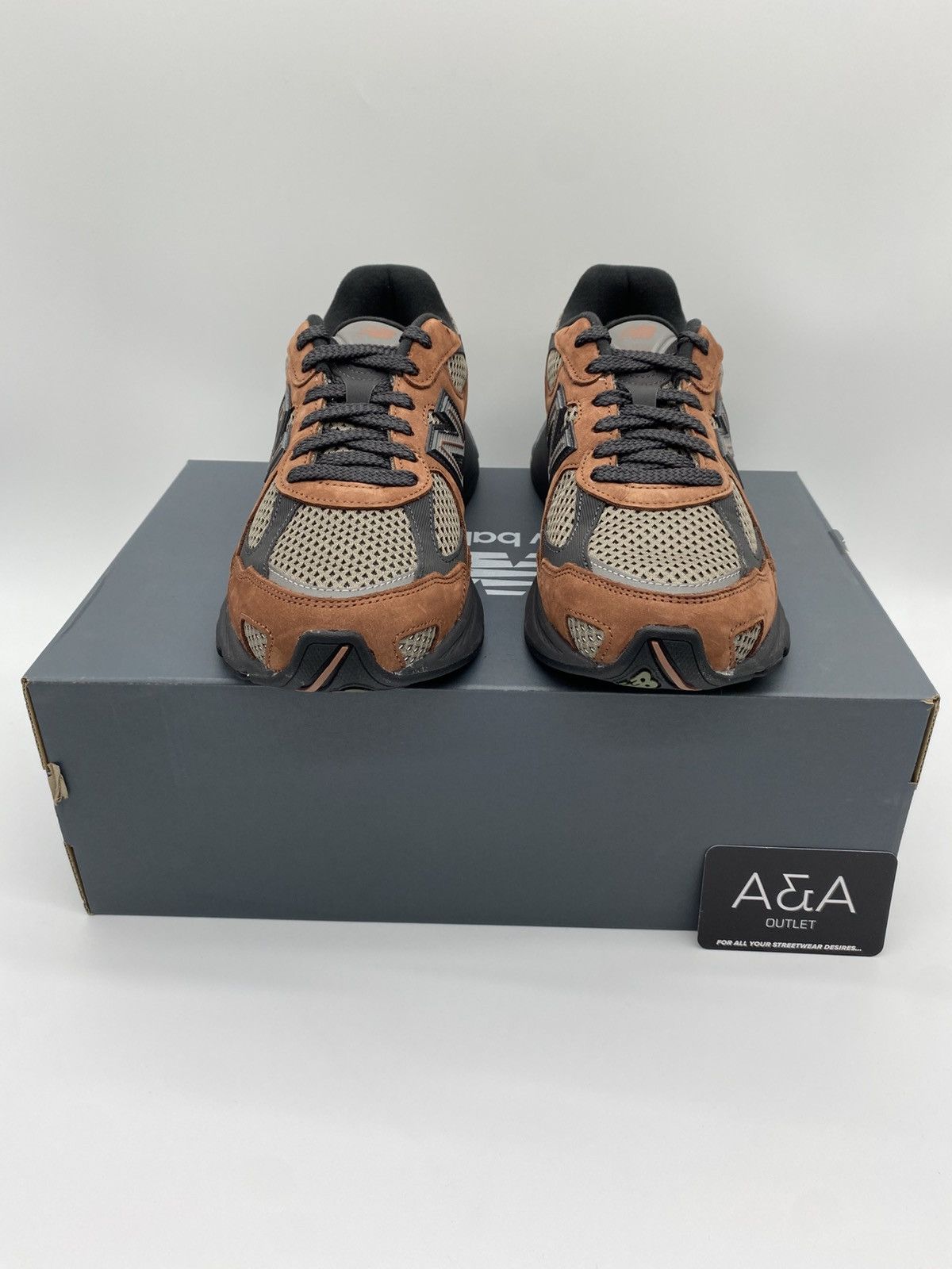 New Balance New Balance 2010 Pecan US 10 Brand New Free Shipping Size US 10 / EU 43 - 3 Thumbnail