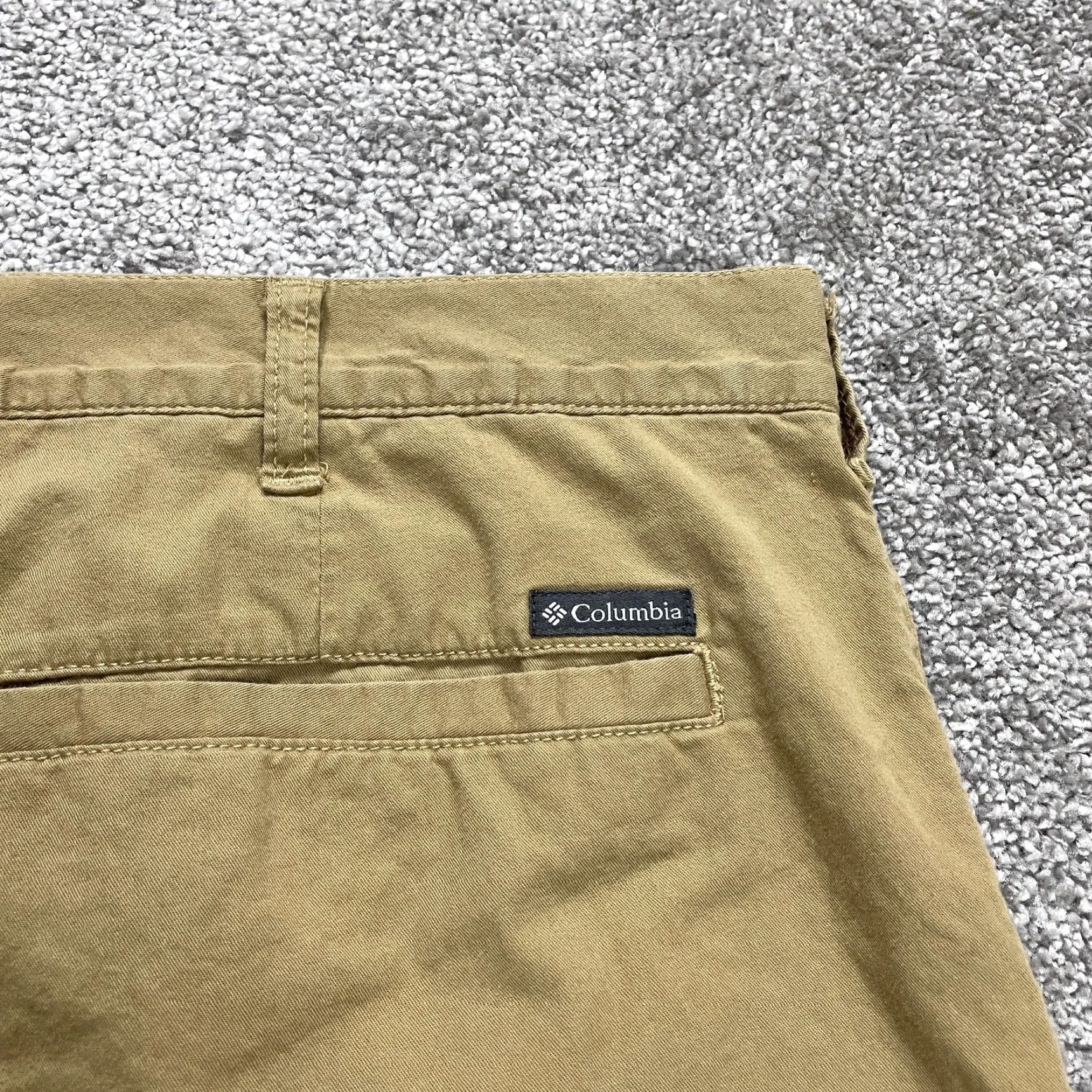 Vintage Columbia Cargo Shorts Mens Khaki Cotton Flat Front 38x9.5 Brown Regular Adult Shorts Men 38in Inseam 9.5in Outdoor Hiking Vintage No Size US 38 / EU 54 - 3 Thumbnail