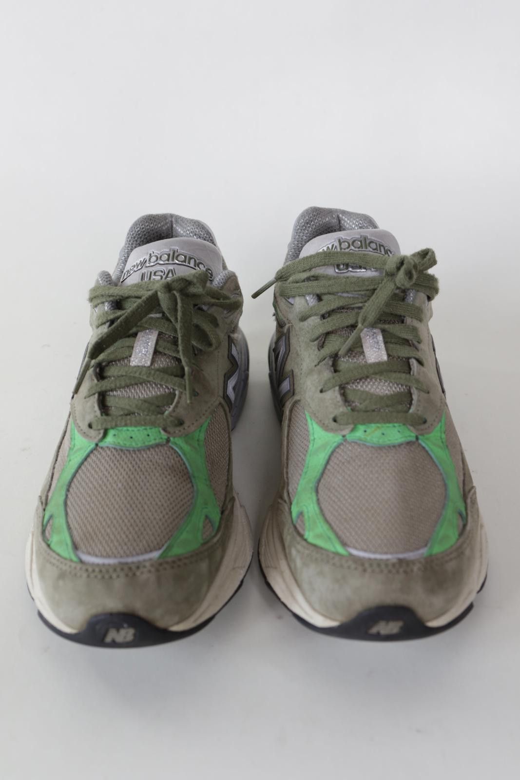 New Balance 2022' New Balance x Patta Keep Your Family Close Sneakers Size US 9.5 / EU 42-43 - 2 Thumbnail