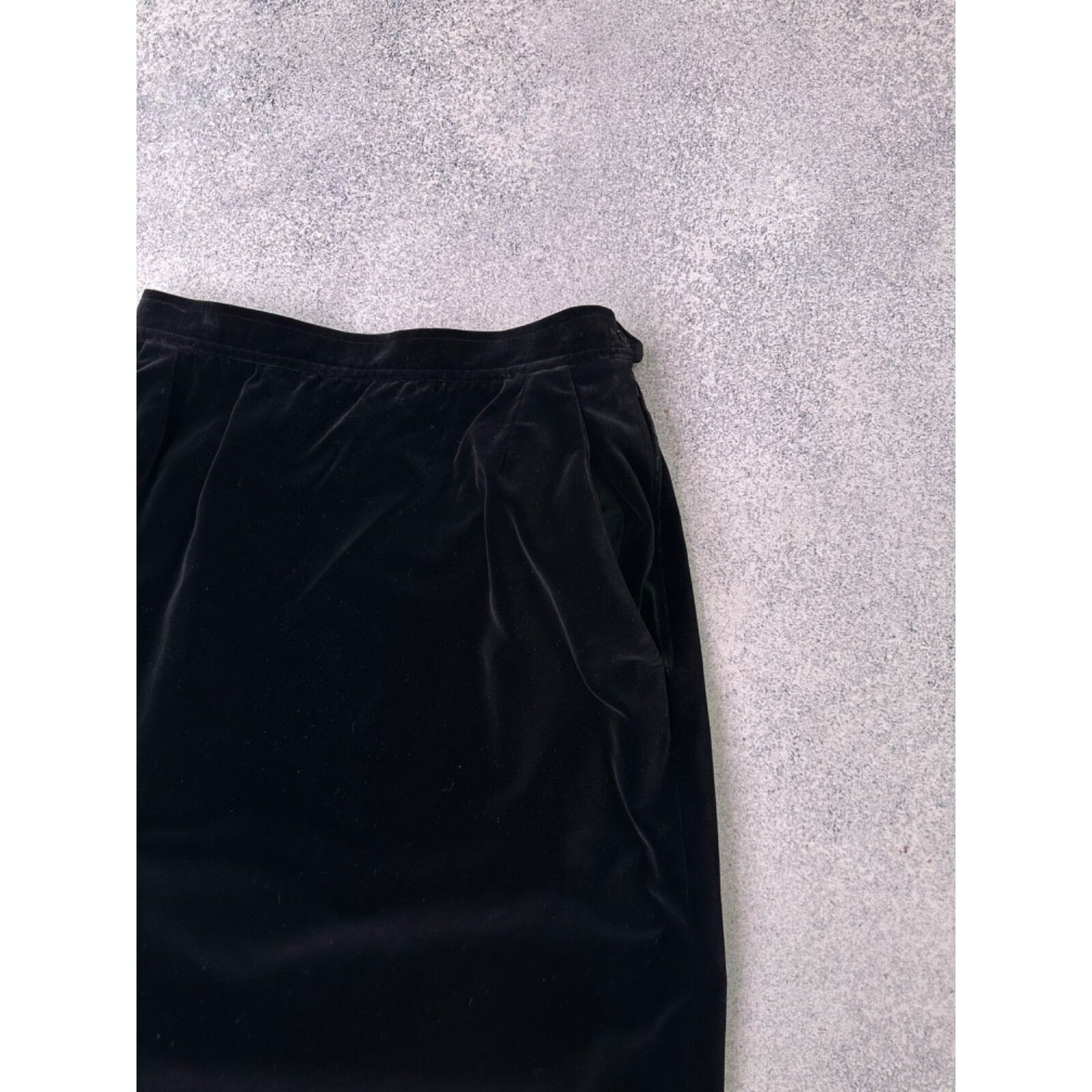 Yves Saint Laurent VTG Yves Saint Laurent Rive Gauche Black Velvet Skirt Size 26" / US 2 / IT 38 - 2 Thumbnail