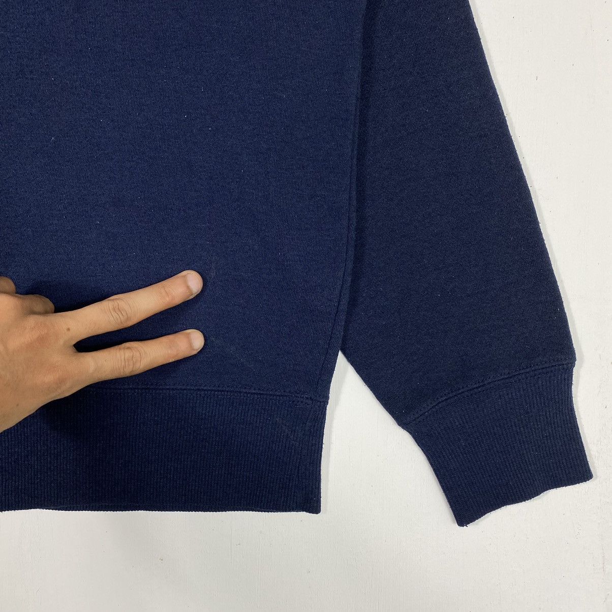 Vintage VINTAGE WAIKIKI BEACH WORLD SURFING CHAMPIONSHIP CREWNECK Size US M / EU 48-50 / 2 - 7 Thumbnail