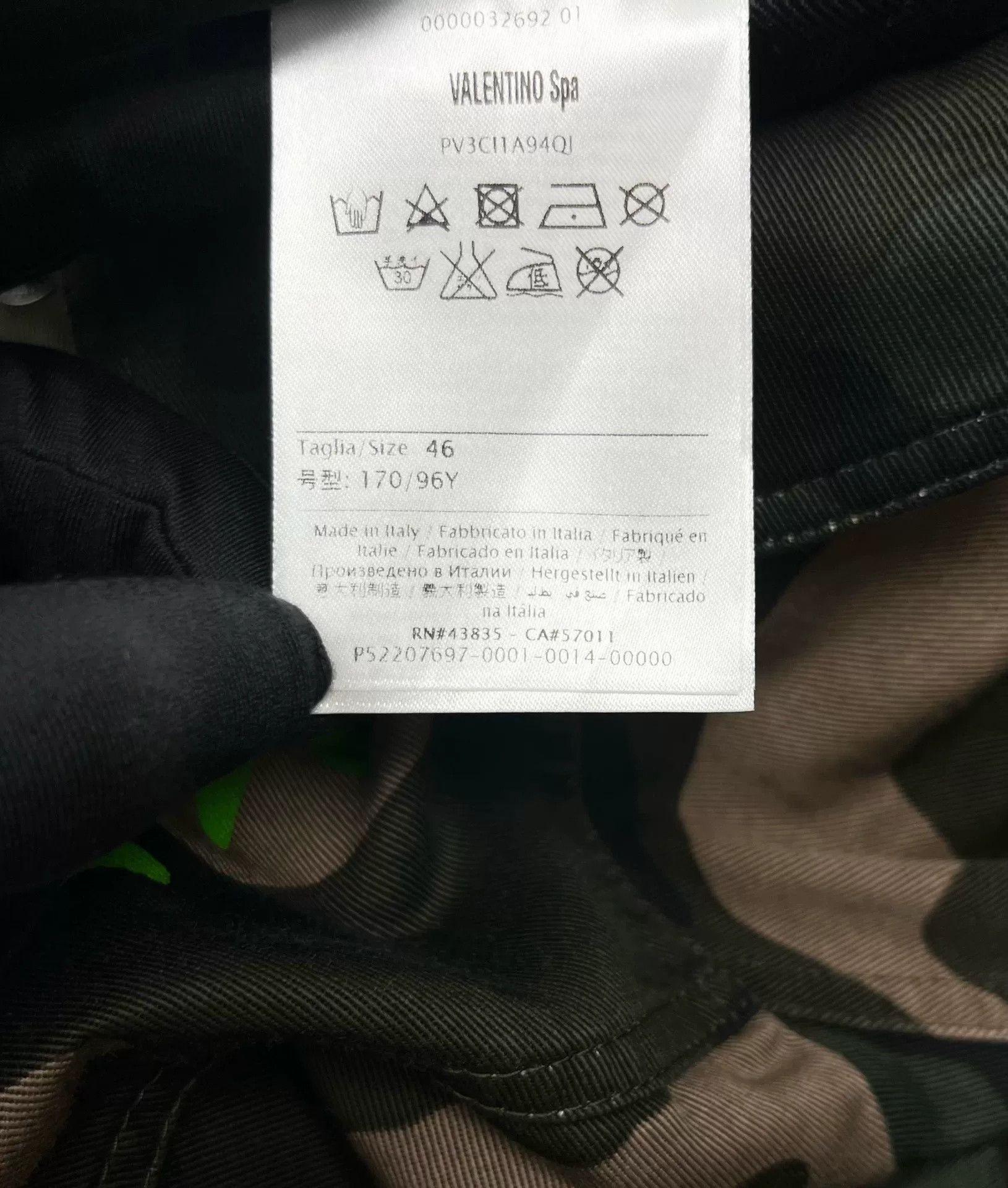 Valentino Valentino Camouflage Graffiti Star Patch Denim Jacket Size US XXS / EU 40 - 4 Thumbnail