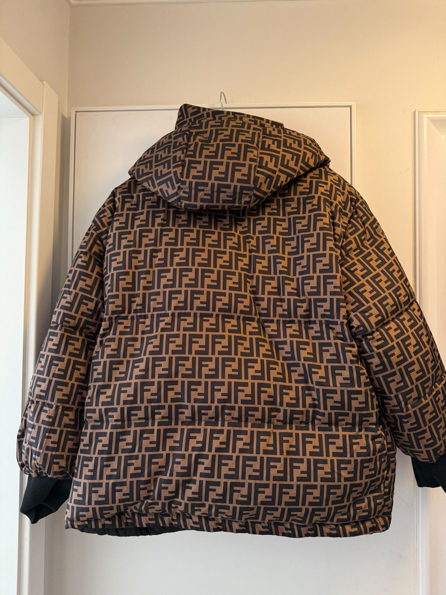 Fendi reversible fendi puffer jacket size l Size US L / EU 52-54 / 3 - 3 Thumbnail