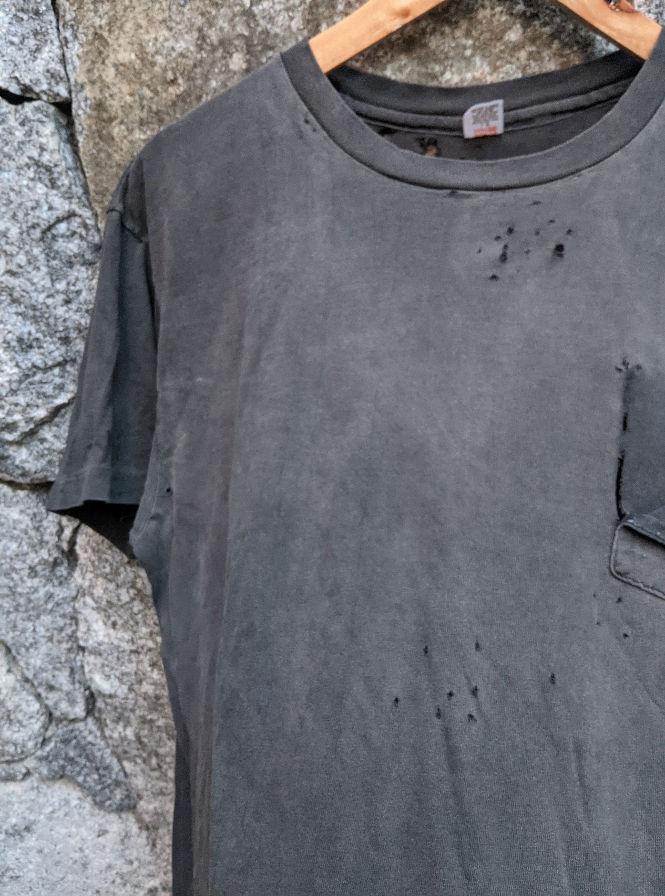 Vintage Vintage 80s thrashed sun fade distressed blank erd grunge Size US L / EU 52-54 / 3 - 6 Thumbnail