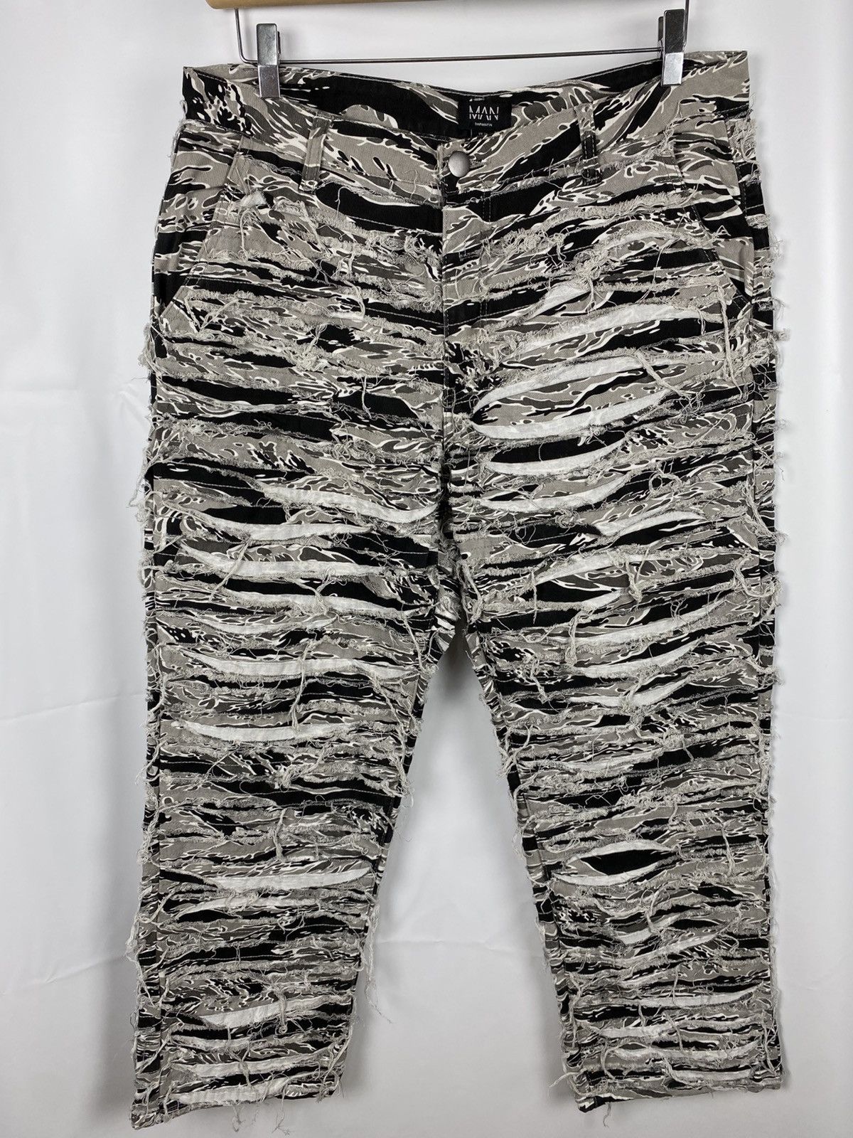 Boohoo Distressed Stacked Denim Pants Camo size 34