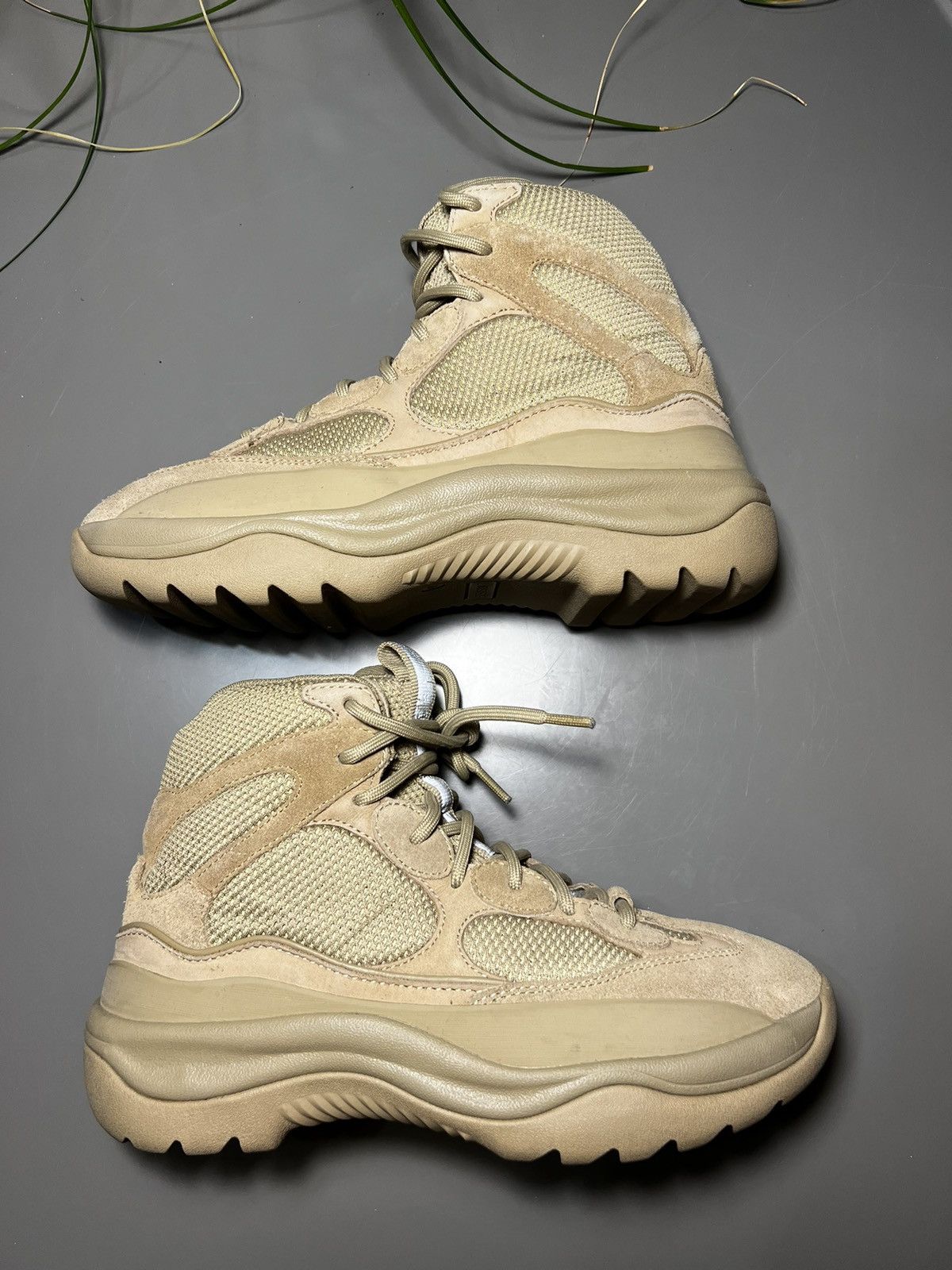 image of Yeezy Season 7 Desert Boot Taupe, Men's (Size 9)