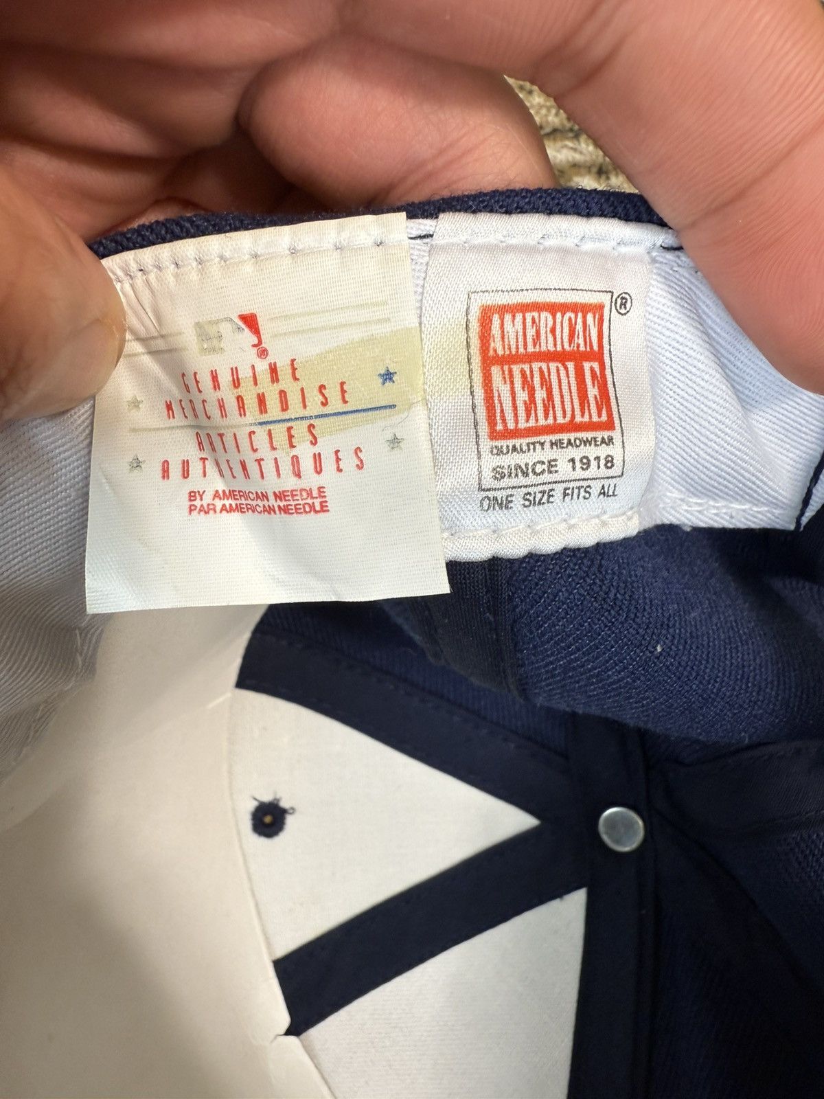 Vintage ***FINAL DROP***RARE BNWOT SEATTLE MARINERS AMERICAN NEEDLE Size ONE SIZE - 8 Thumbnail