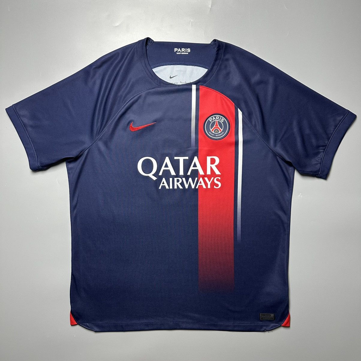 Vintage PSG NIKE 2023/2024 FOOTBALL HOME JERSEY #19 LEE KANG IN Size US XL / EU 56 / 4 - 2 Thumbnail