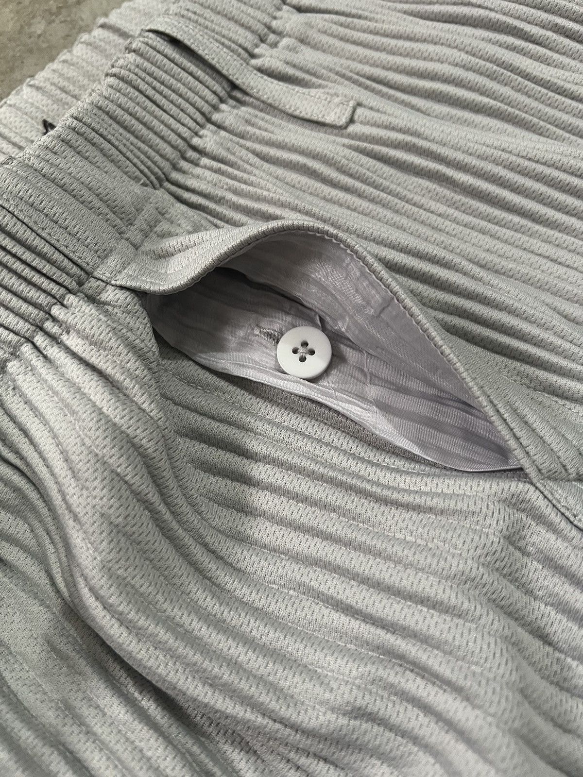 Designer × Homme Plisse Issey Miyake × Issey Miyake Homme Plisse Issey Miyake Basics Pleated Pants Size US 33 - 3 Thumbnail