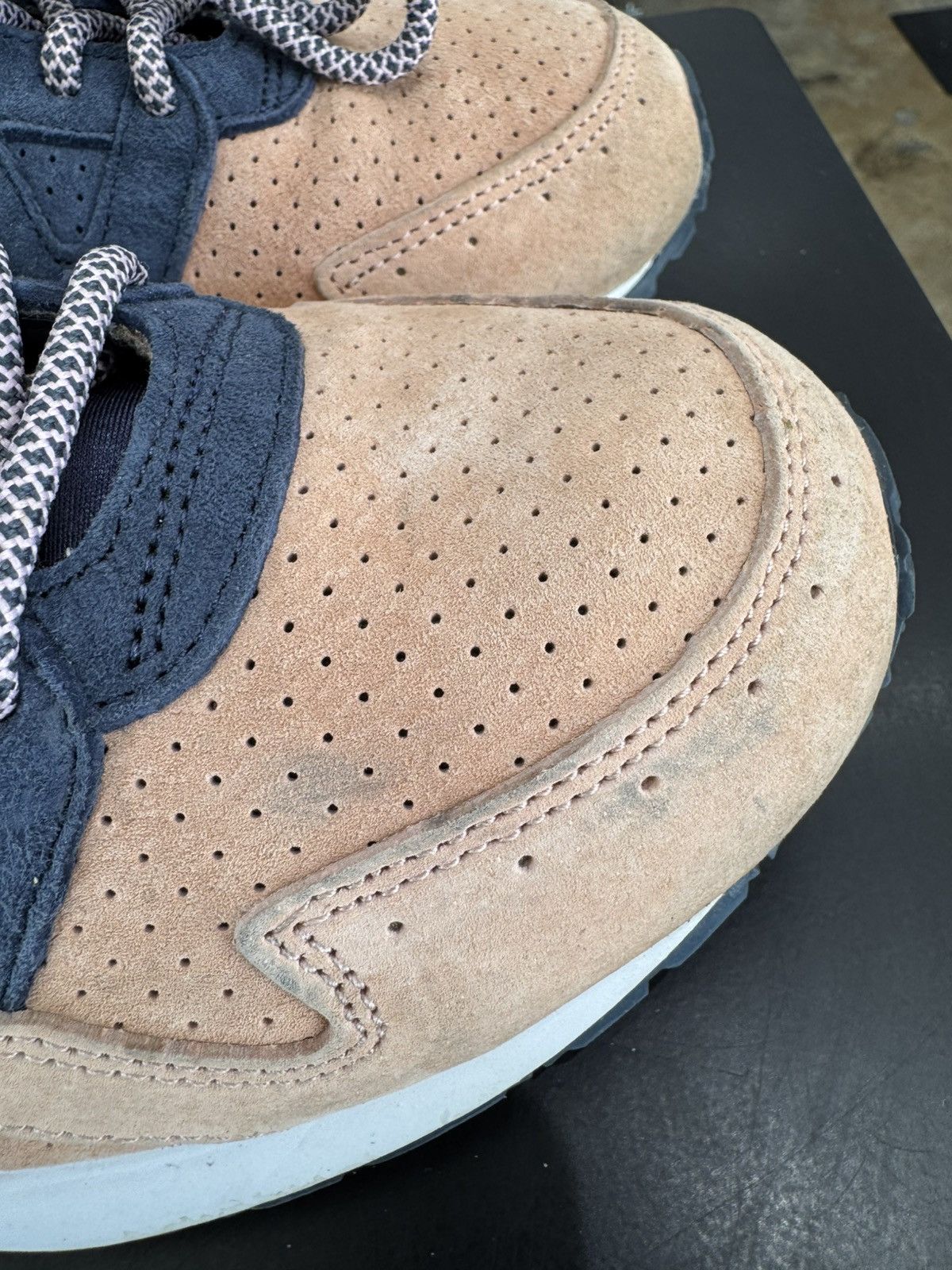 Asics × Kith ASICS Gel-Lyte V Kith Salmon Toe Size 10.5 (2021) Size US 10.5 / EU 43-44 - 7 Thumbnail