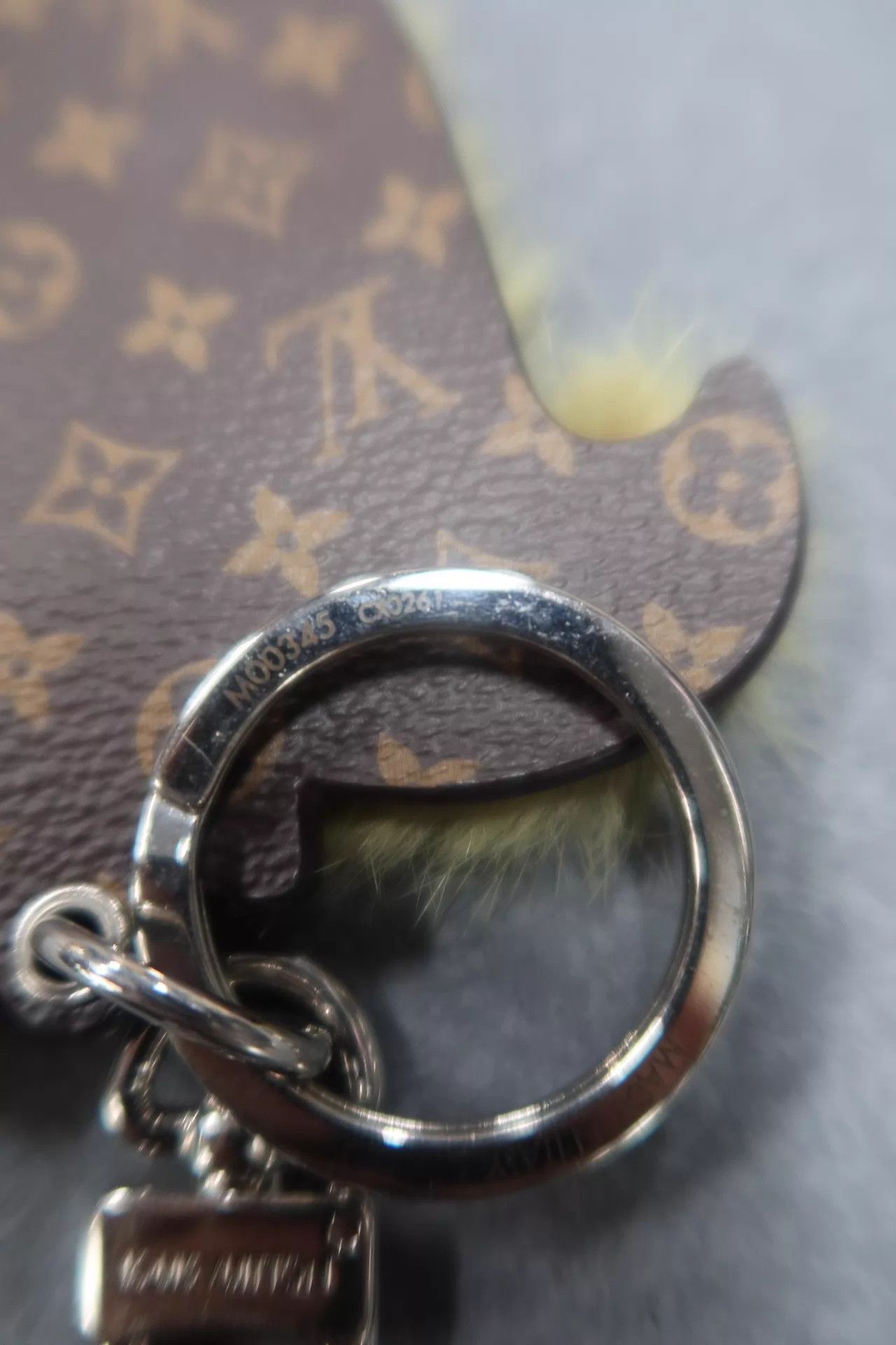 Louis Vuitton Louis Vuitton Squirrel Charm Keychain Pre-Owned Size ONE SIZE - 5 Thumbnail
