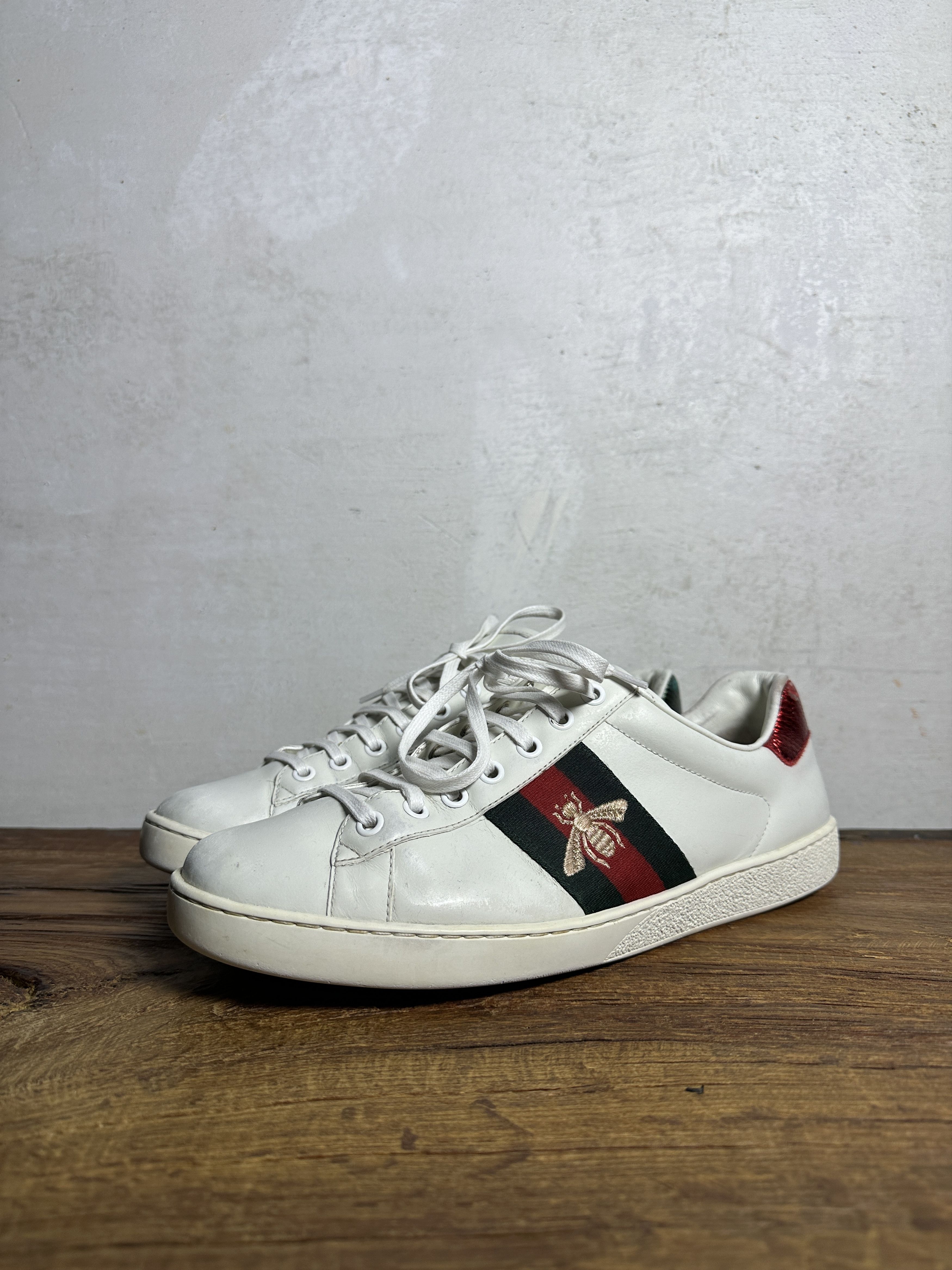 Gucci Gucci Ace Embroidered Bees Leather Sneaker White Navy Size US 10 / EU 43 - 1 Thumbnail