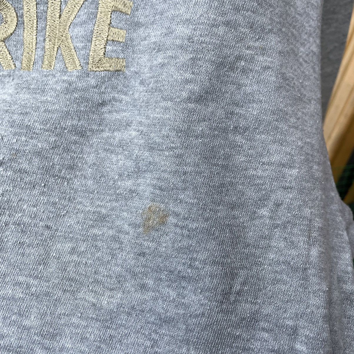 Sports Specialties 🔥Vintage 90s Lucky Strike Embroidered Spellout Sweatshirts Size US M / EU 48-50 / 2 - 10 Thumbnail