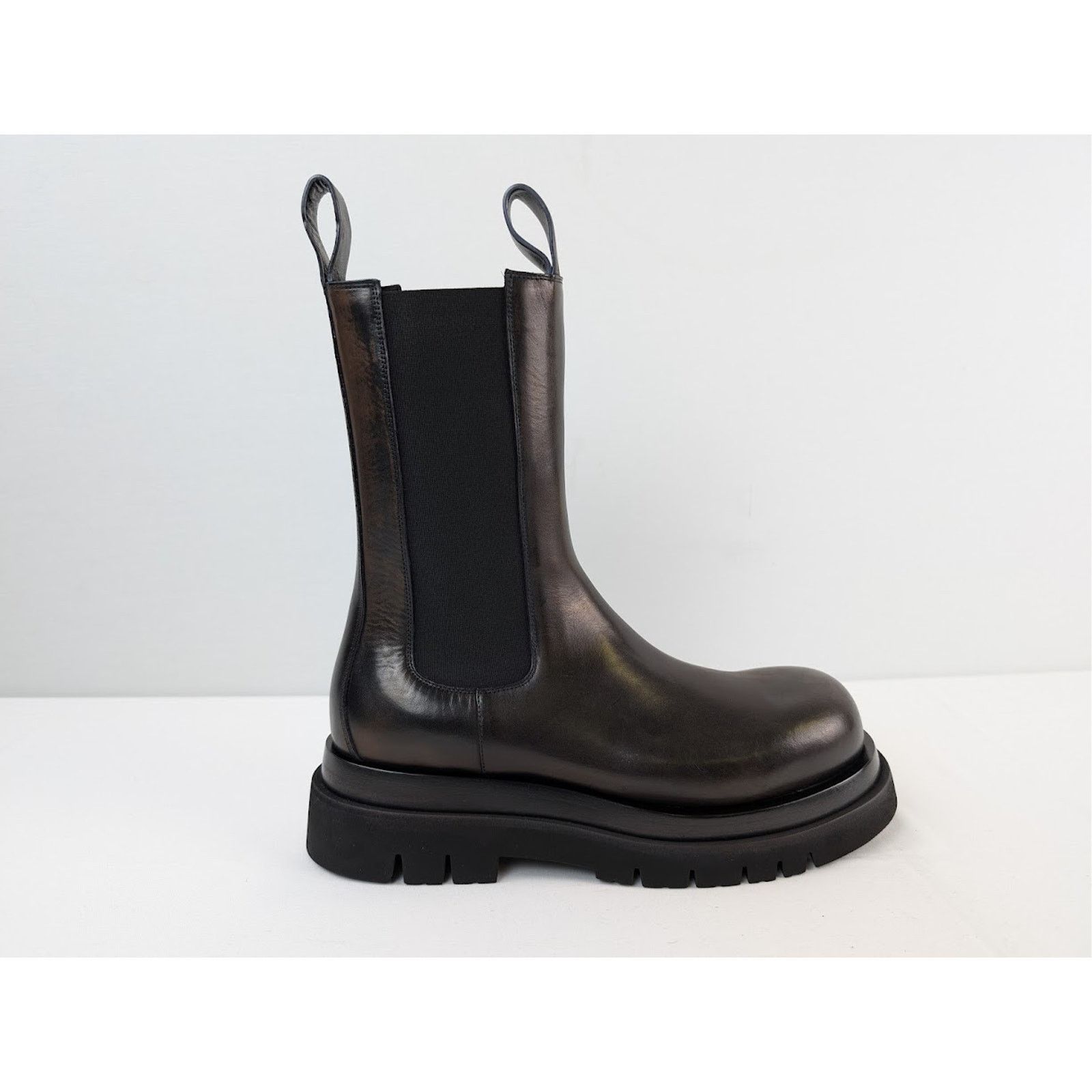 Bottega Veneta o1rshd1 Lug Boots in Ebony Size US 7 / EU 40 - 4 Thumbnail