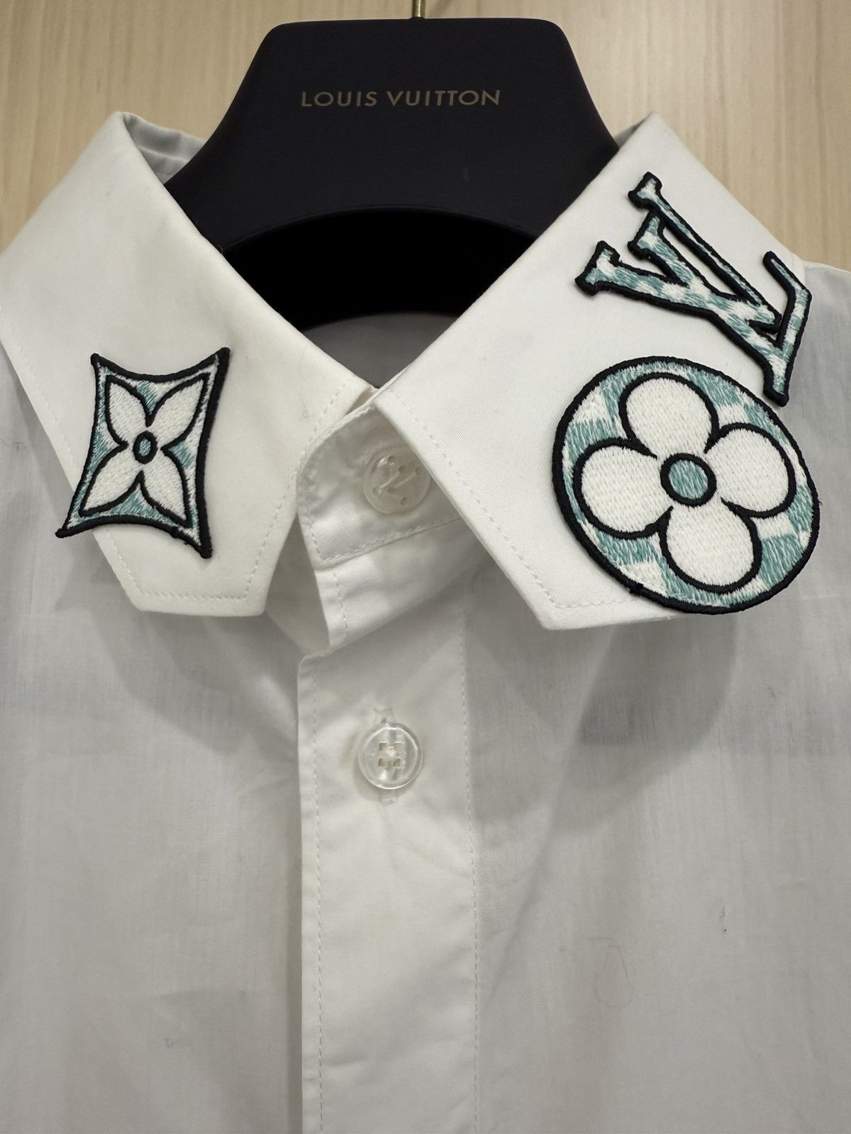 Louis Vuitton Louis Vuitton monogram DNA collar white shirt XL Size US XL / EU 56 / 4 - 5 Thumbnail