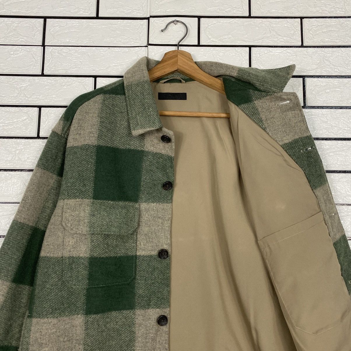 Japanese Brand Vintage Wool Button Jacket Tartan Design Uniqlo Issey Miyake Size US L / EU 52-54 / 3 - 13 Thumbnail