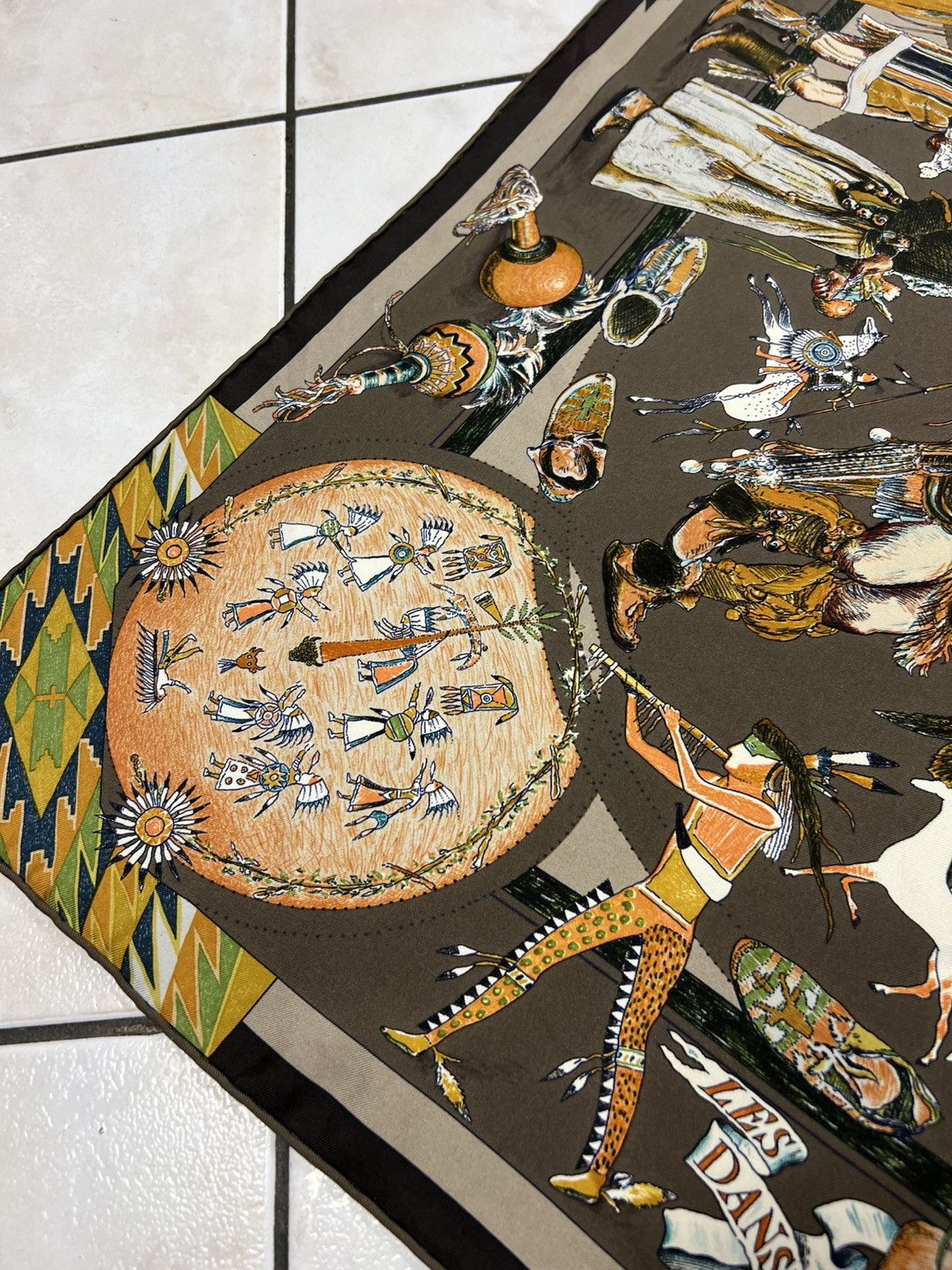 Hermes Vintage 90s Hermes Les Dances Des Indiens silk scarf native Size ONE SIZE - 11 Thumbnail