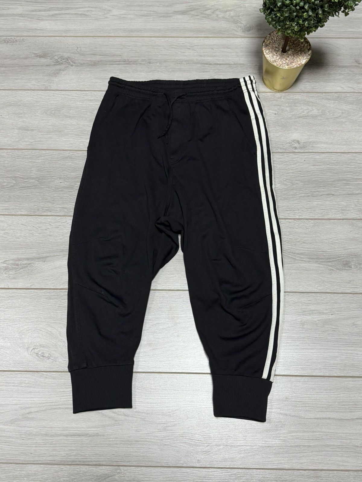 Y-3 Y-3 wide cropped stripes pants pocket logo Size US 32 / EU 48 - 2 Thumbnail