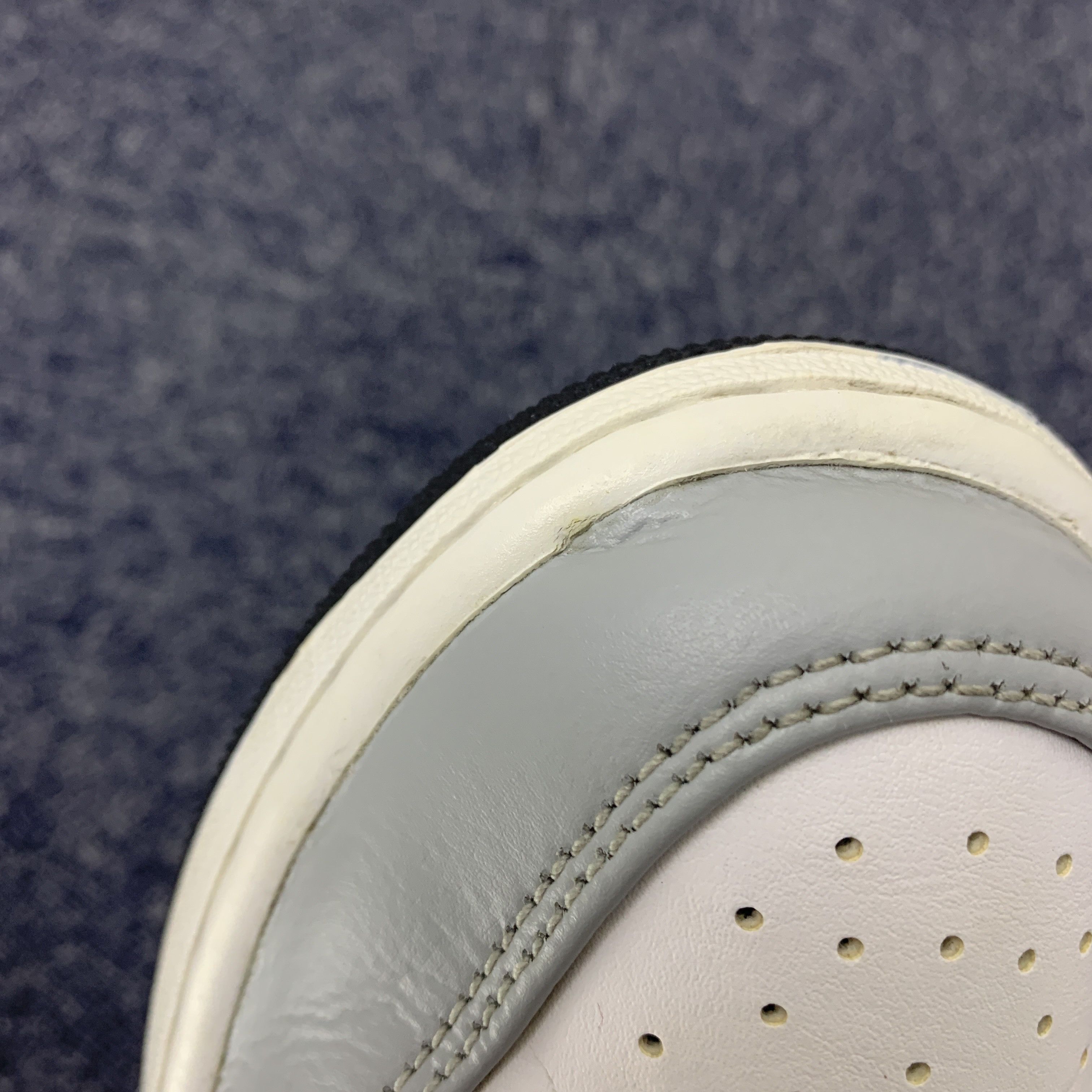 Nike Jordan 1 Low Light Smoke Grey 553558-030 Size US 9 / EU 42 - 11 Thumbnail
