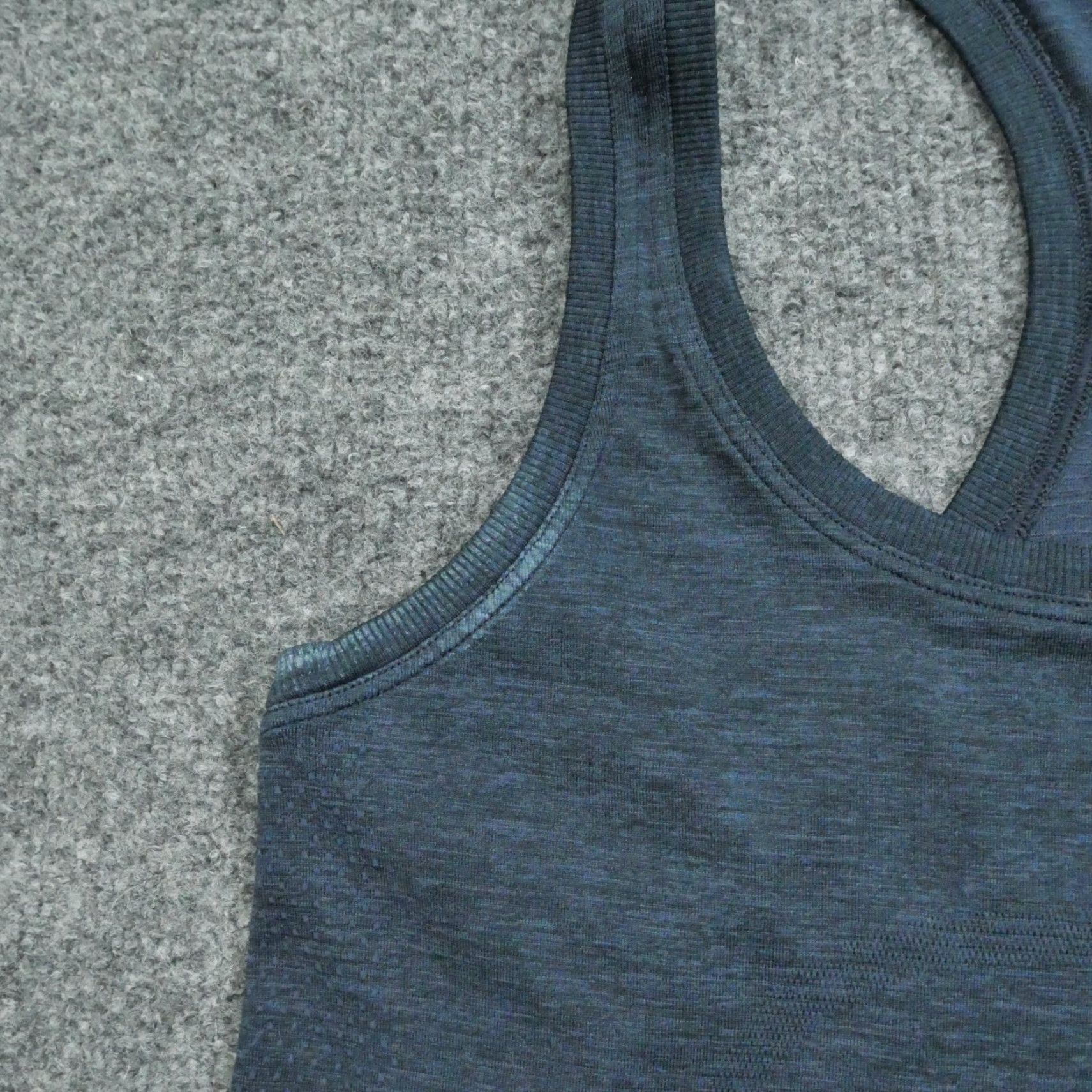 Lululemon Lululemon Tank Top Womens 4 Blue Navy Racer Back Shirt Adult Womens Color: Blue Racerback Tank Top Size S / US 4 / IT 40 - 2 Thumbnail