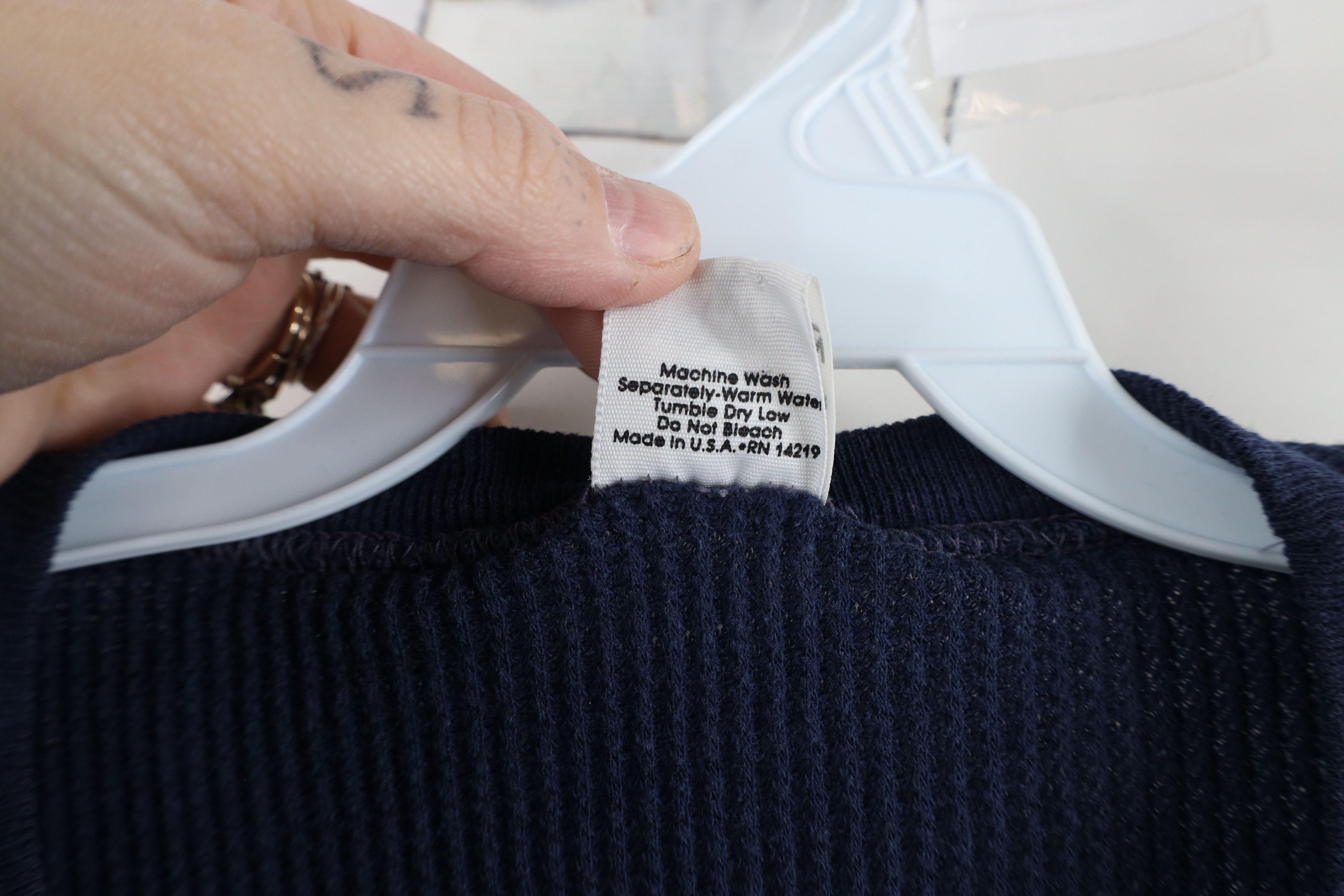 Vintage Vintage 90s Streetwear Knit Long Sleeve T-Shirt Blue USA Size US L / EU 52-54 / 3 - 7 Thumbnail