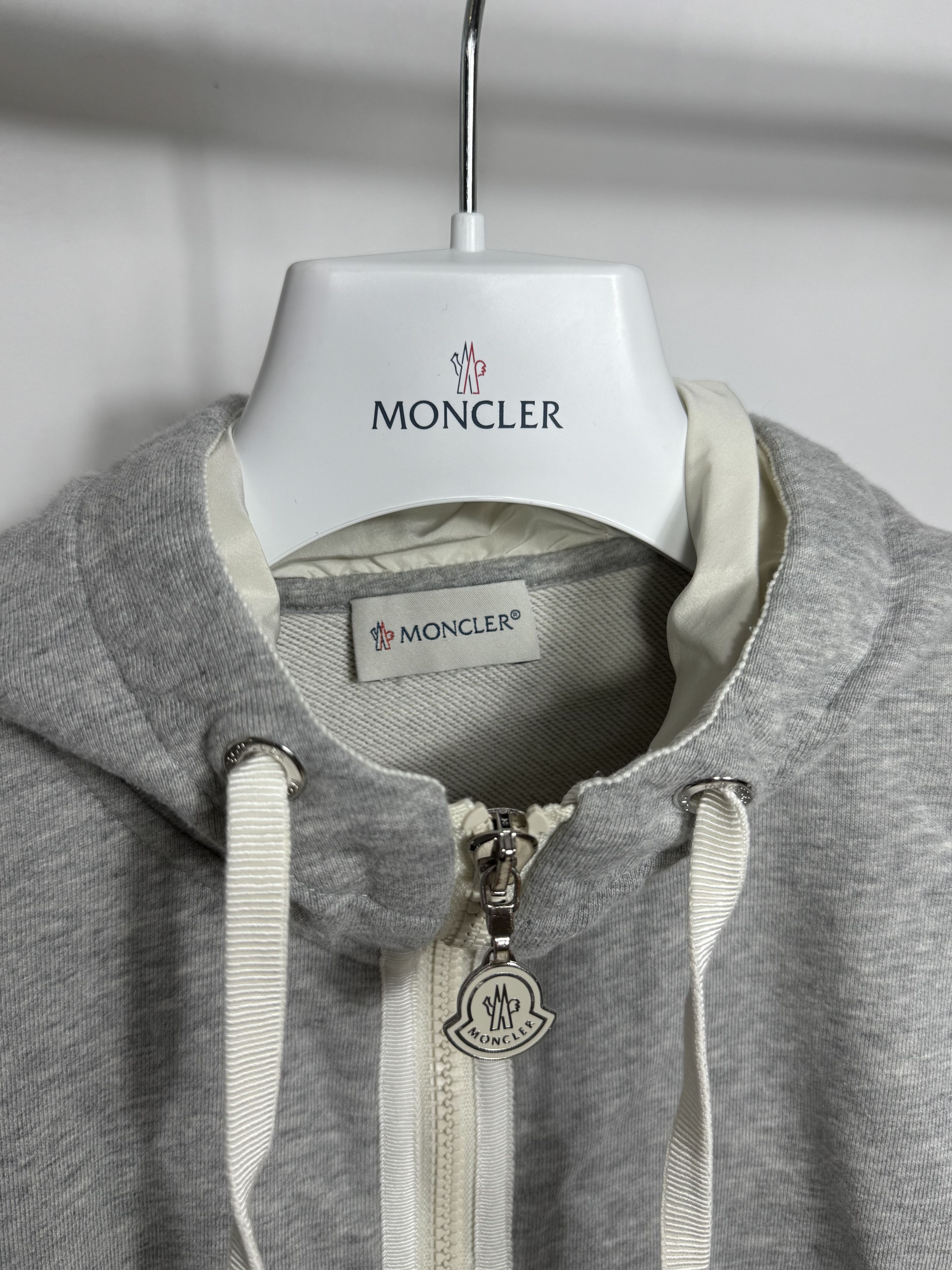 Moncler Moncler Ladies Hoodie Size M / US 6-8 / IT 42-44 - 3 Thumbnail