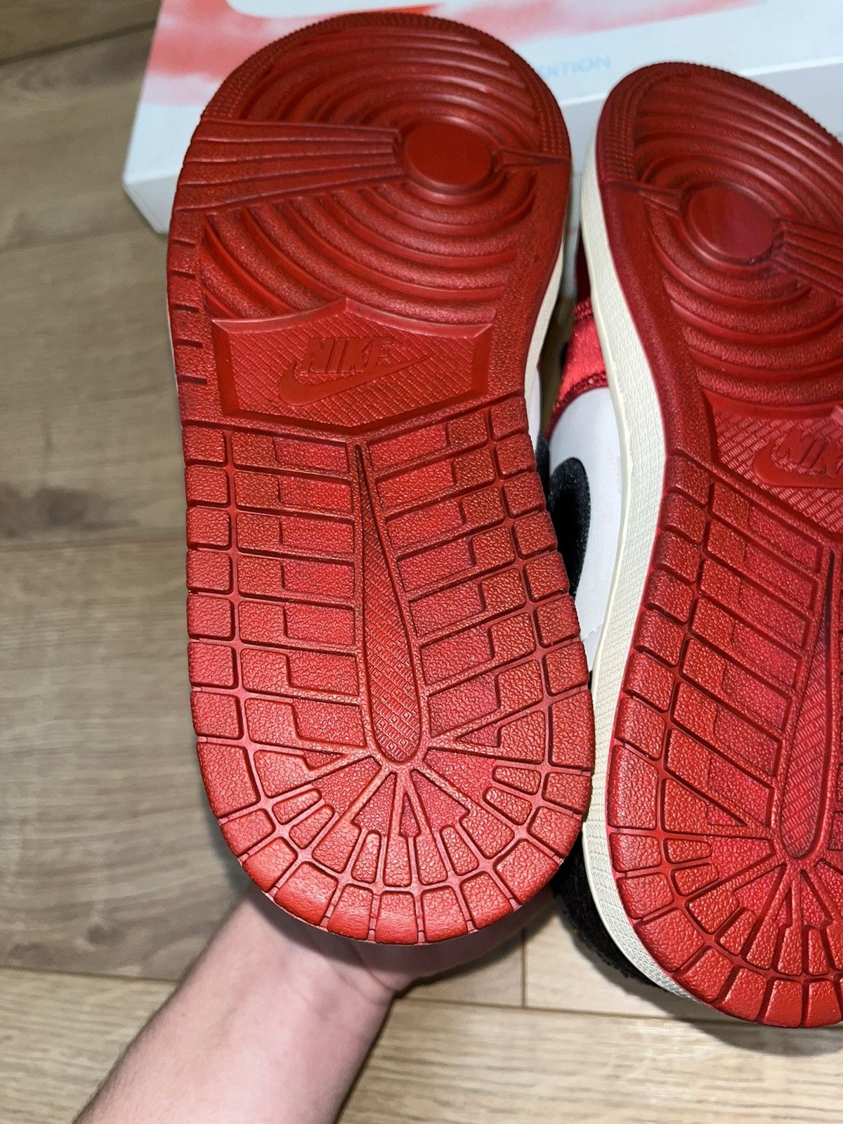 Nike Jordan 1 low og trophy room sp Size US 7.5 / EU 40-41 - 16 Thumbnail