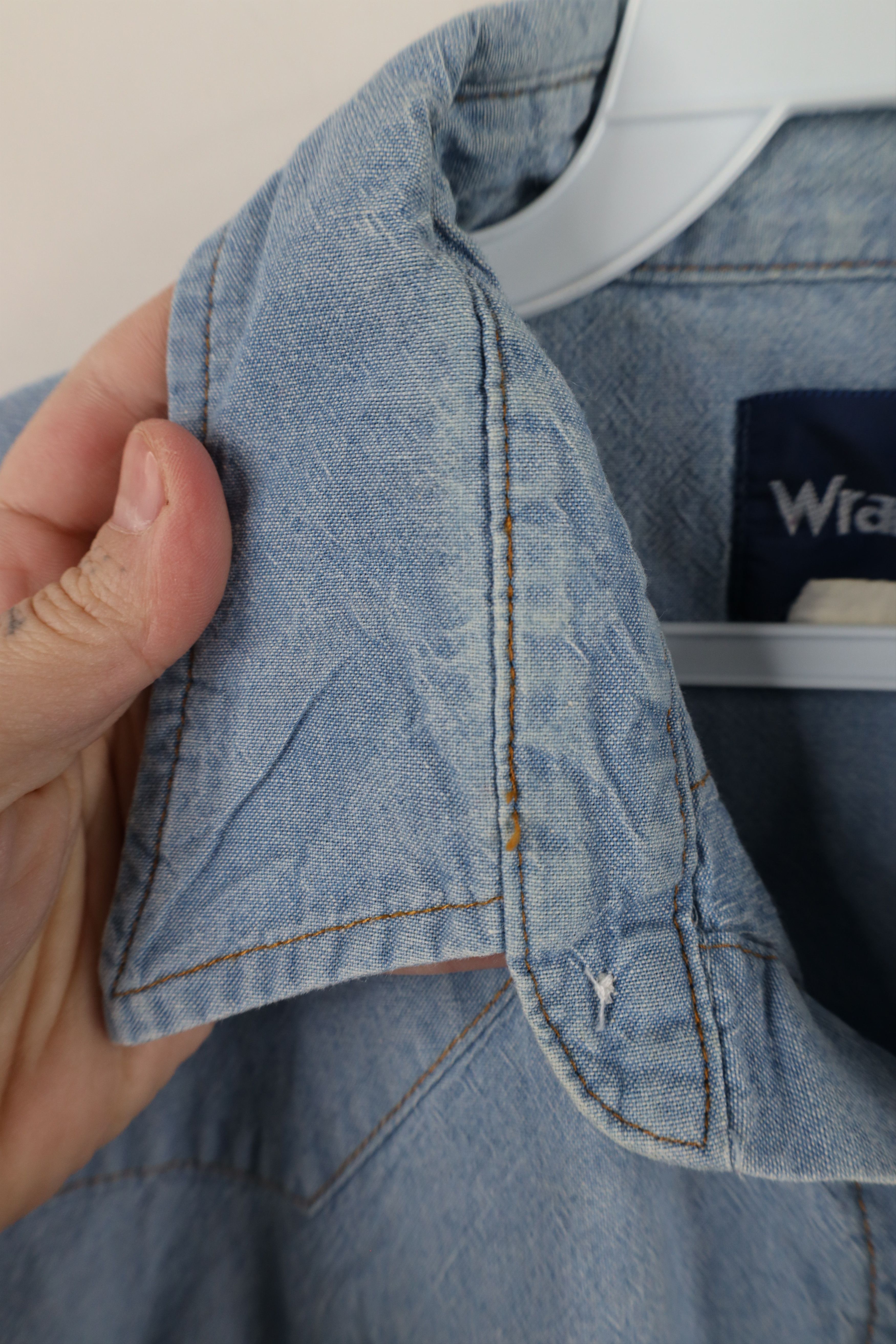 Vintage × Wrangler Vintage 90s Wrangler Chambray Cowboy Button Shirt Blue Size US L / EU 52-54 / 3 - 7 Thumbnail