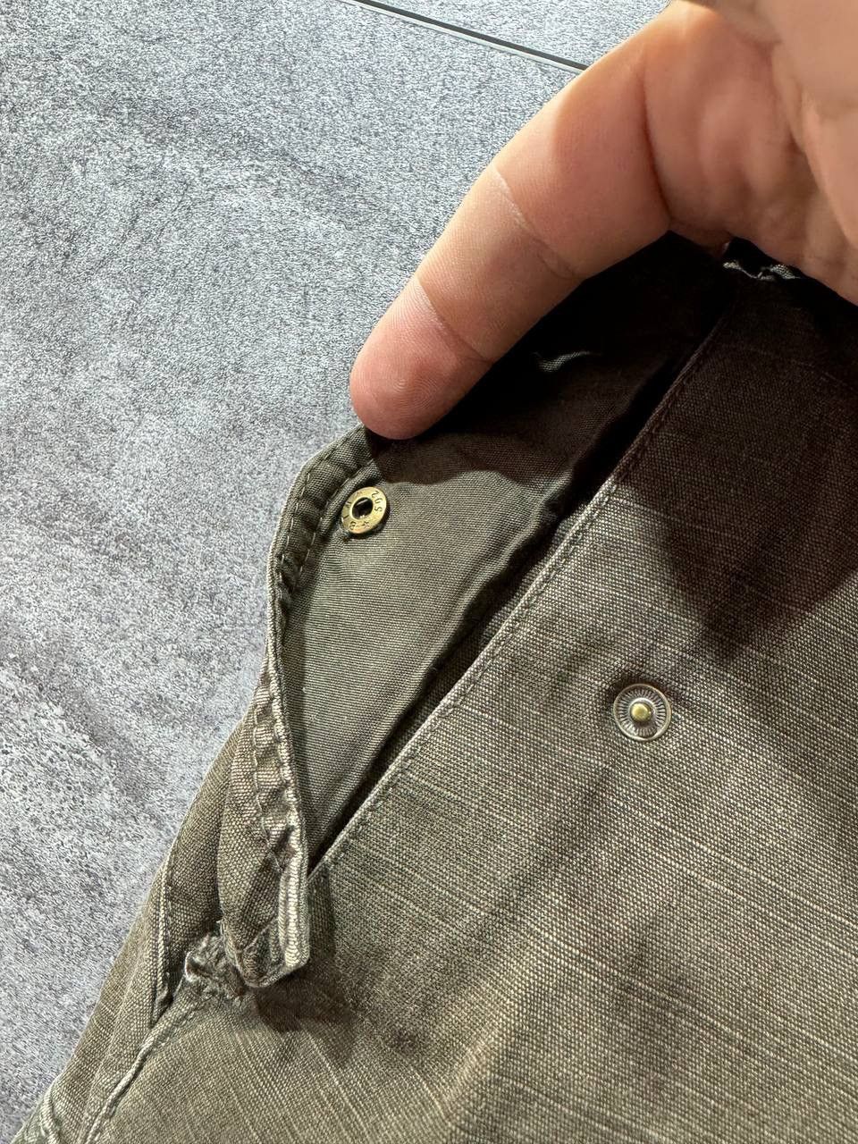 Other Vintage Nike Cargo Shorts Khaki Distressed Travis Style Y2K Size US 34 / EU 50 - 4 Thumbnail