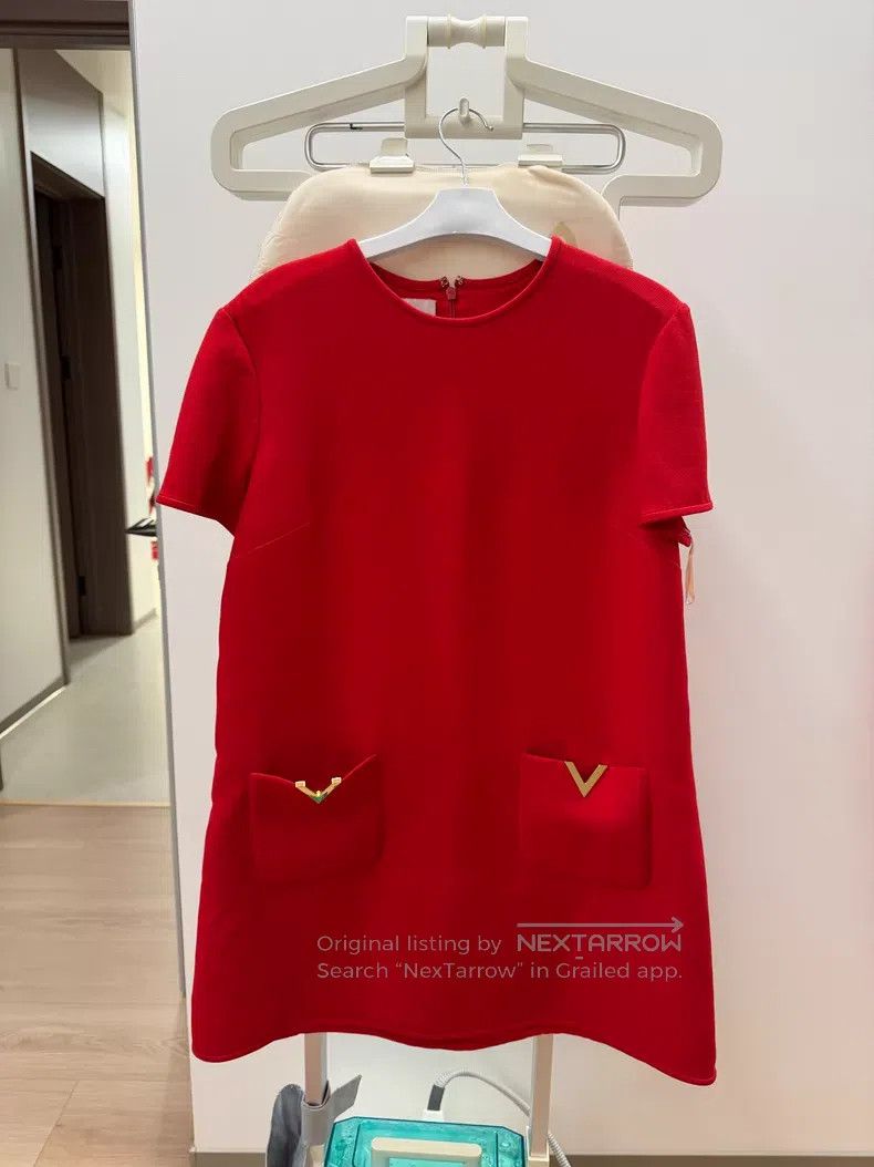 Valentino Valentino Red dress Size M / US 6-8 / IT 42-44 - 1 Thumbnail