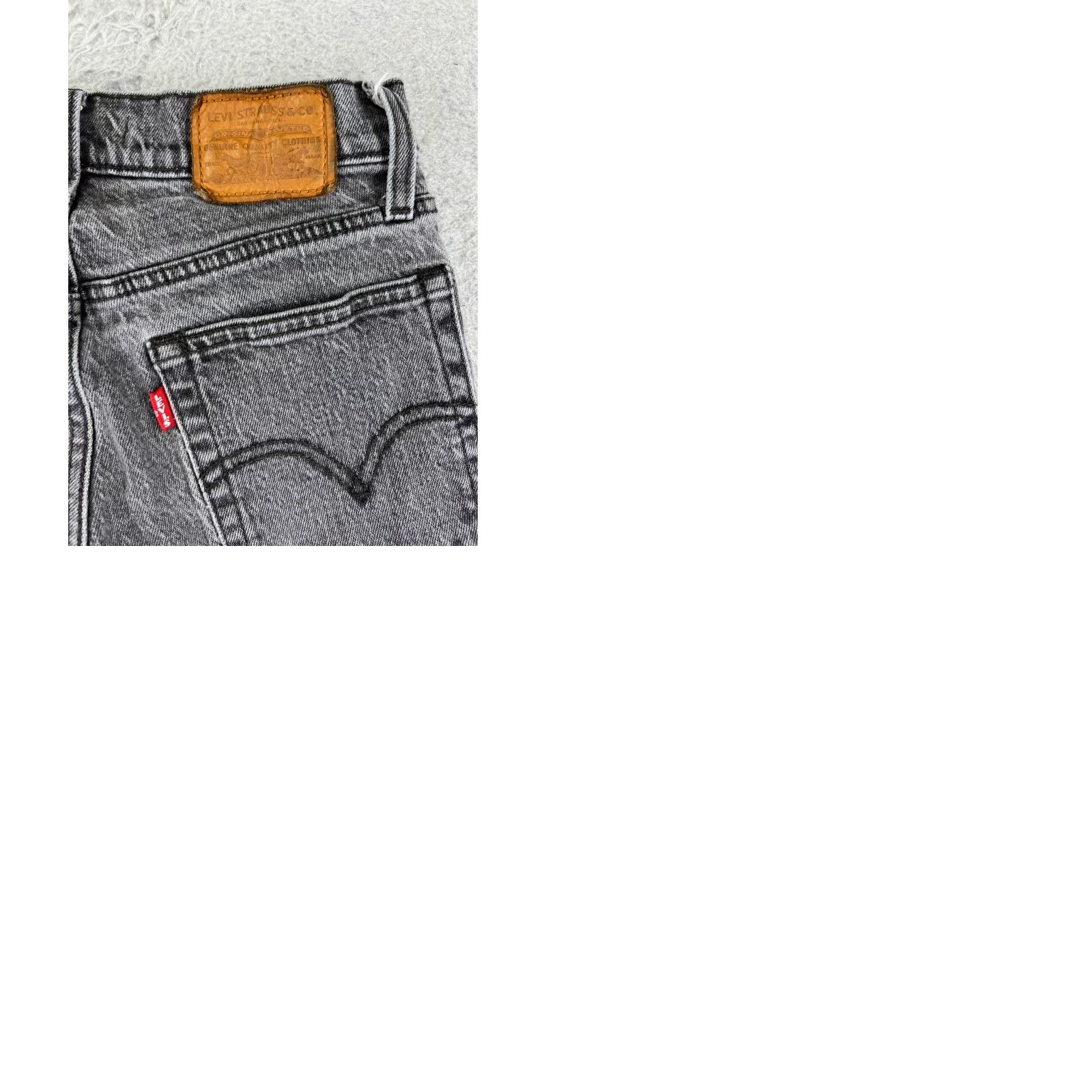 Levi's Levis Premium Womens Jeans 24 Black Denim Wedgie Button Fly 23x26 Size 42" / US 20 - 11 Thumbnail