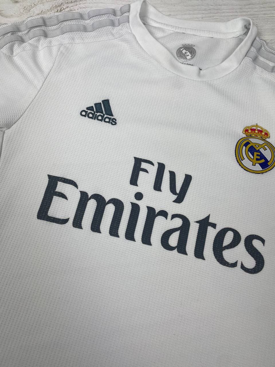 Adidas Adidas Real Madrid 2015 2016 Home Shirt Soccer Jersey Size US S / EU 44-46 / 1 - 9 Thumbnail