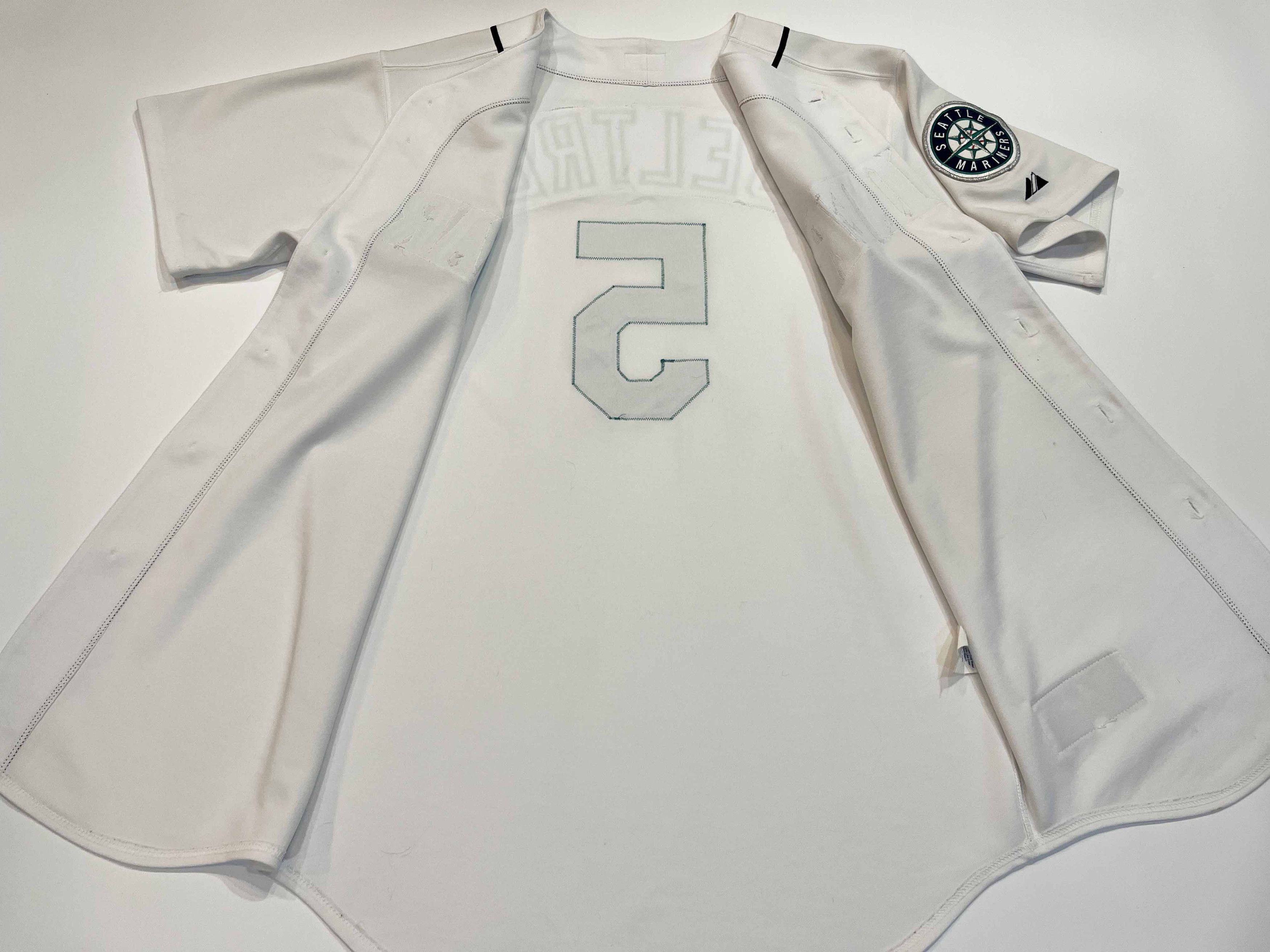 MLB × Majestic Majestic Authentic MLB Seattle Mariners BELTRE #5 Jersey Size US L / EU 52-54 / 3 - 8 Thumbnail