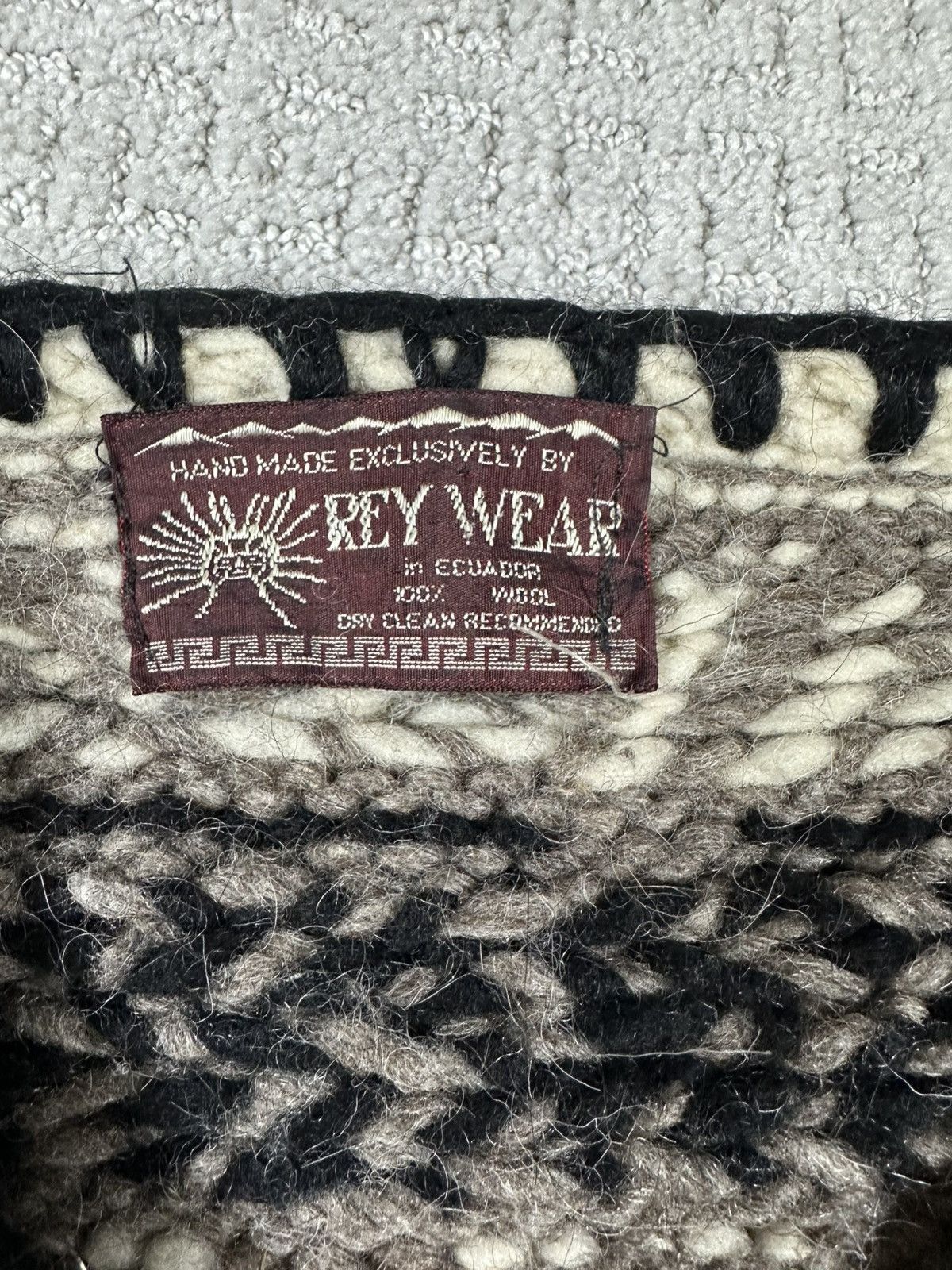 Vintage 60’s/70’s Cowichan Wool Pattern Sweater Size US L / EU 52-54 / 3 - 3 Thumbnail