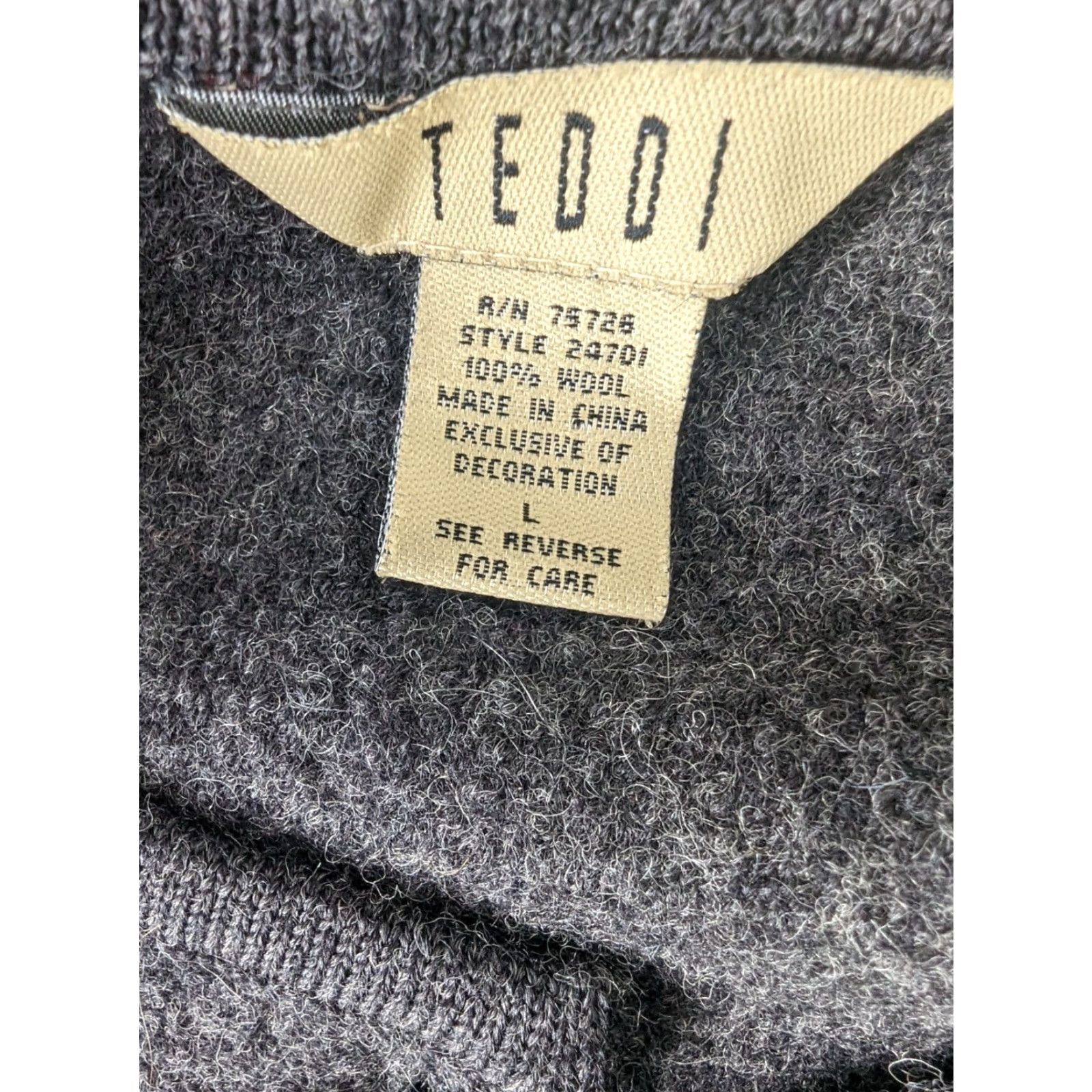 Vintage VINTAGE Teddi Cardigan Sweater Women's L Gray 100% Wool Floral Embroidered Knit Crew Neck Long Sleeve Size L / US 10 / IT 46 - 4 Thumbnail