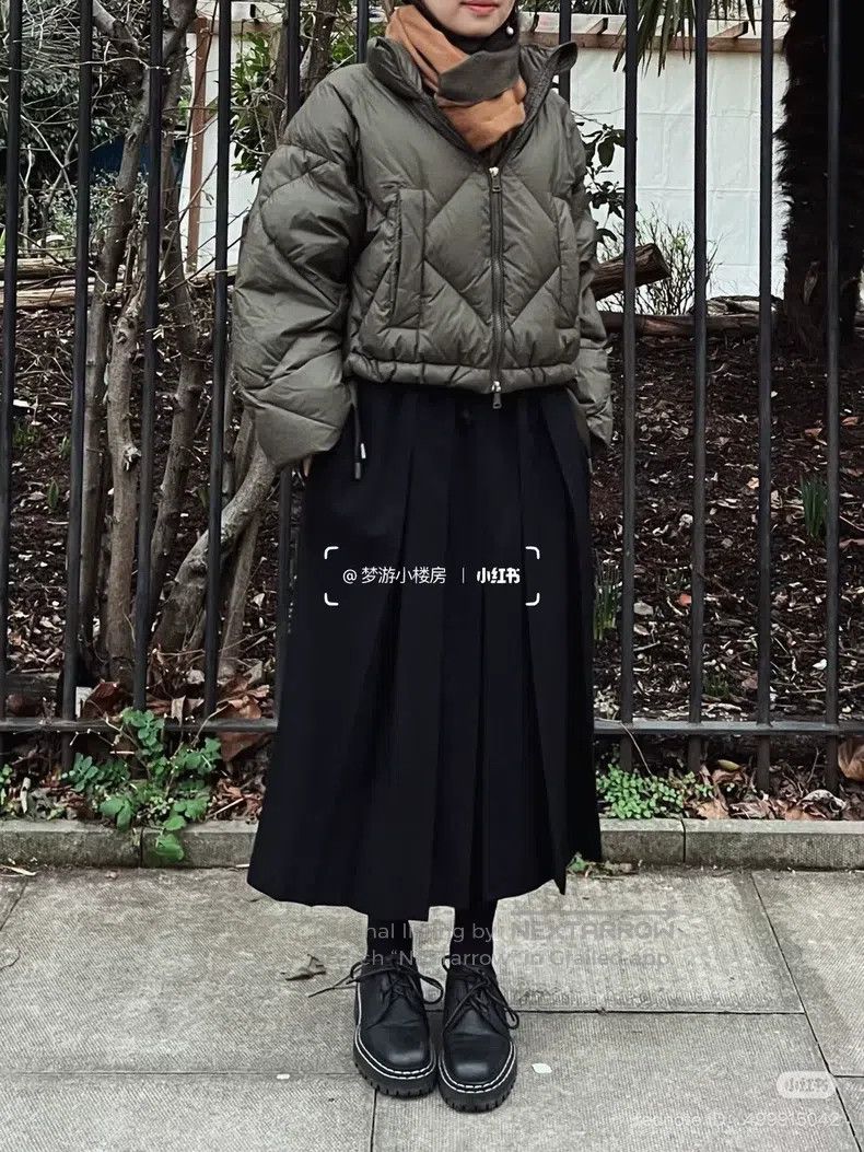 Comme des Garcons Comme Des Garcons size S Wool pleated skirt Size 23" - 2 Thumbnail