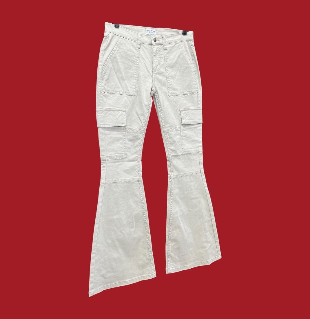Arizona Jean Co. Arizona - Women's Low-Rise Flared Cargo Pants - Beige - 3 Size 30" / US 8 / IT 44 - 12 Thumbnail