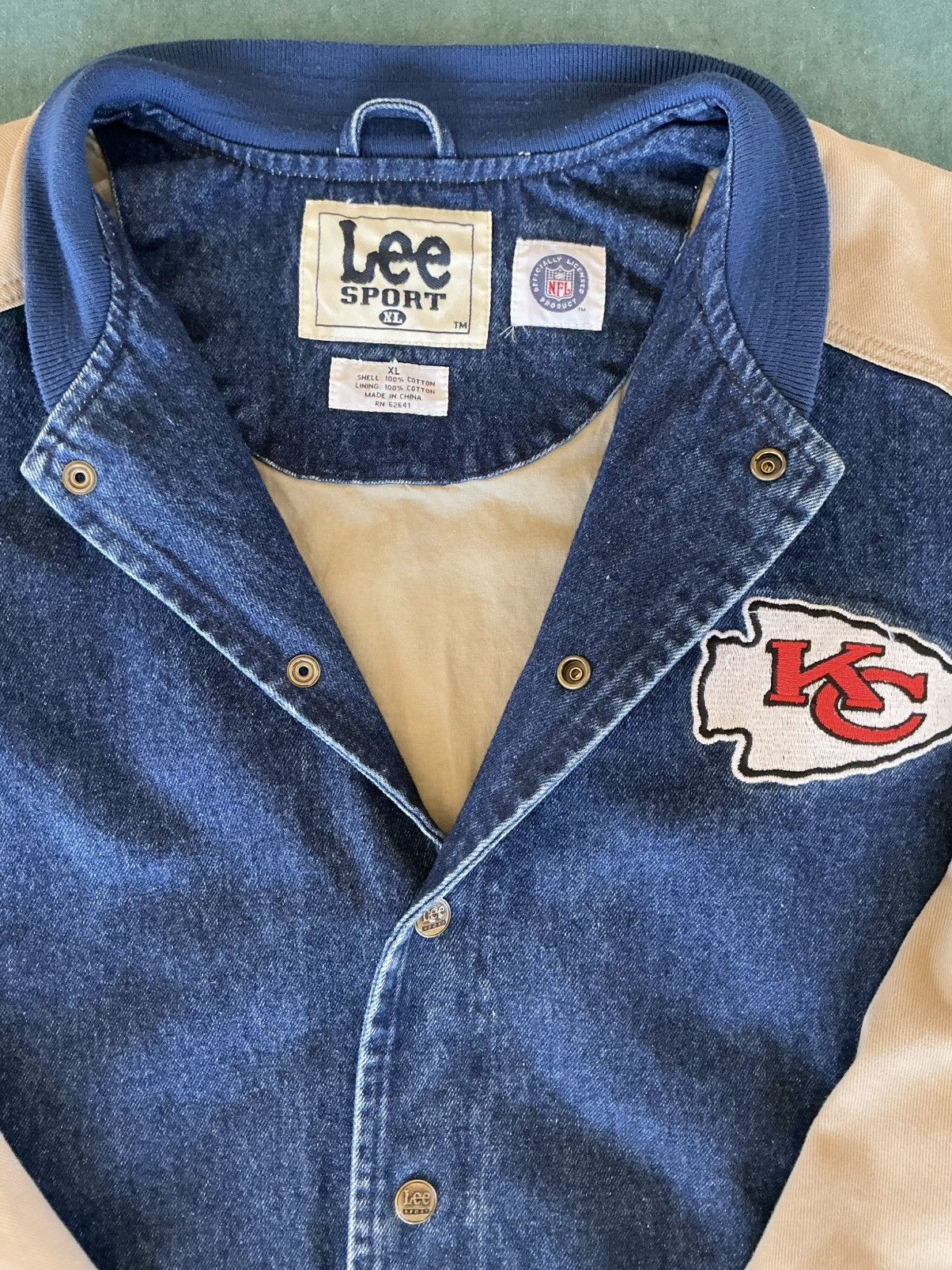 Lee 90s Kansas City Chiefs Vintage Denim Jacket Size US XL / EU 56 / 4 - 2 Thumbnail
