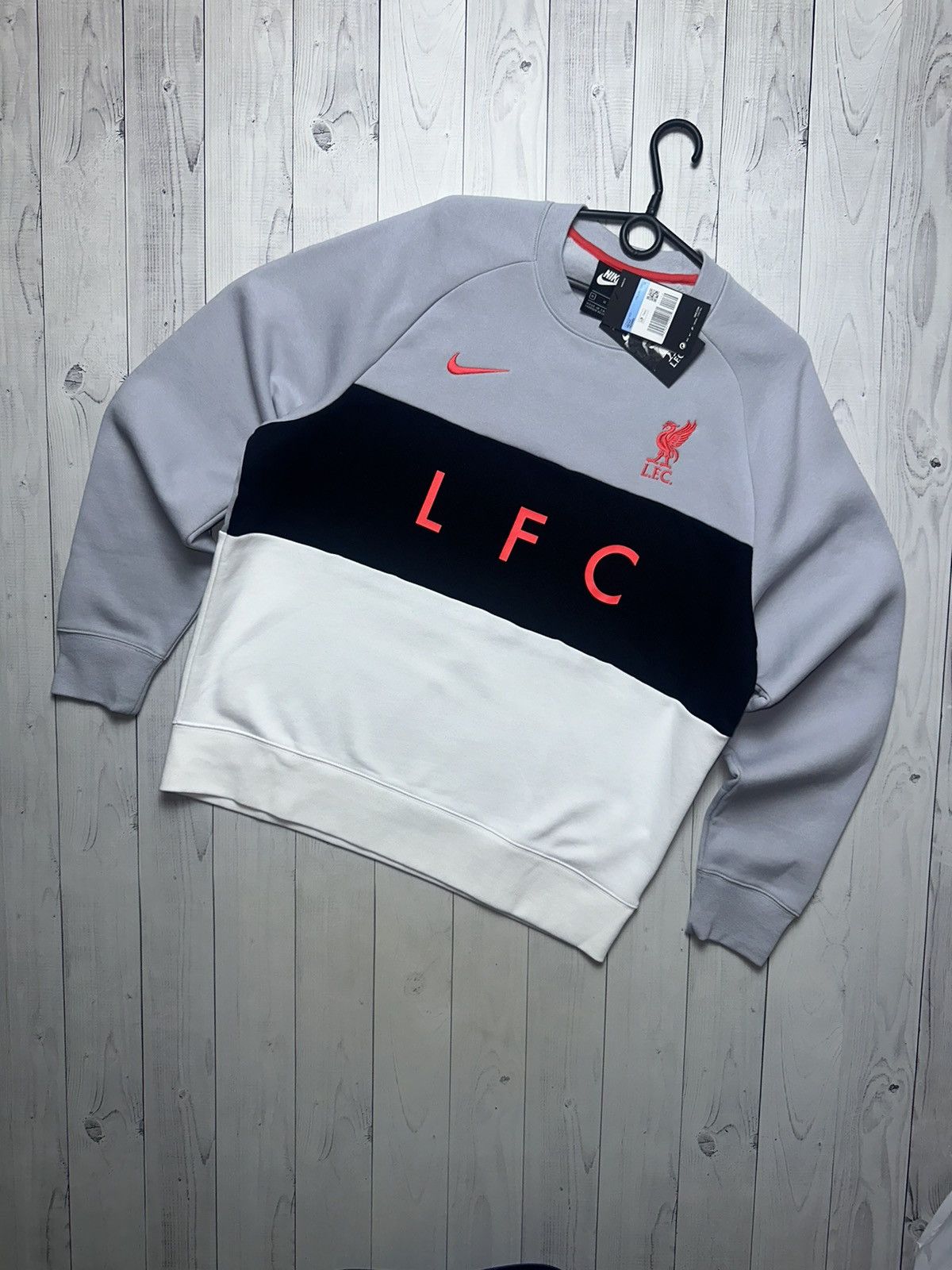 Vintage Nike Liverpool soccer sweatshirt big logo size ML