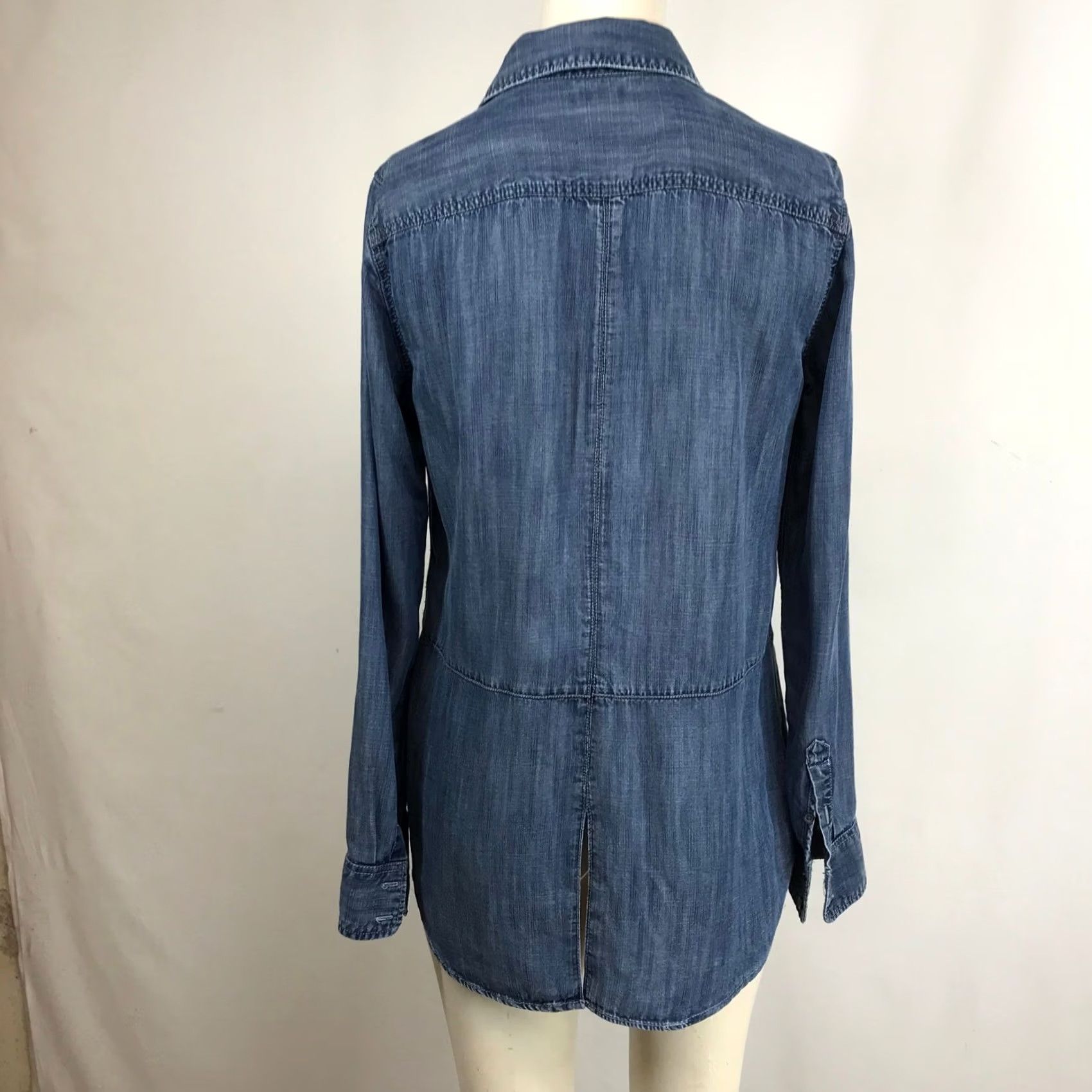 Talbots TALBOTS Womens Blue Denim Chambray Long Sleeve Button Down Shirt Size S Size S / US 4 / IT 40 - 5 Thumbnail