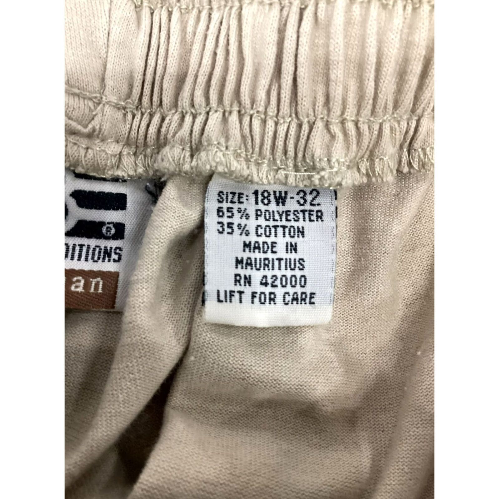 Basic Editions VINTAGE Basic Editions Shorts Womens 18W Beige 65% Polyester 35% Cotton Mom Plus Size Casual Drawstring Waist Womens Size 40" / US 18 - 5 Thumbnail