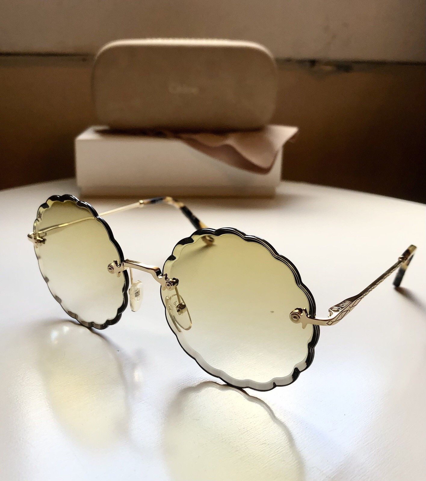Chloé Rosie CE142S ブラウン サングラス グラデーション Round Sunglasses Ce142s Chloe Rimless Flower Brown Gradient