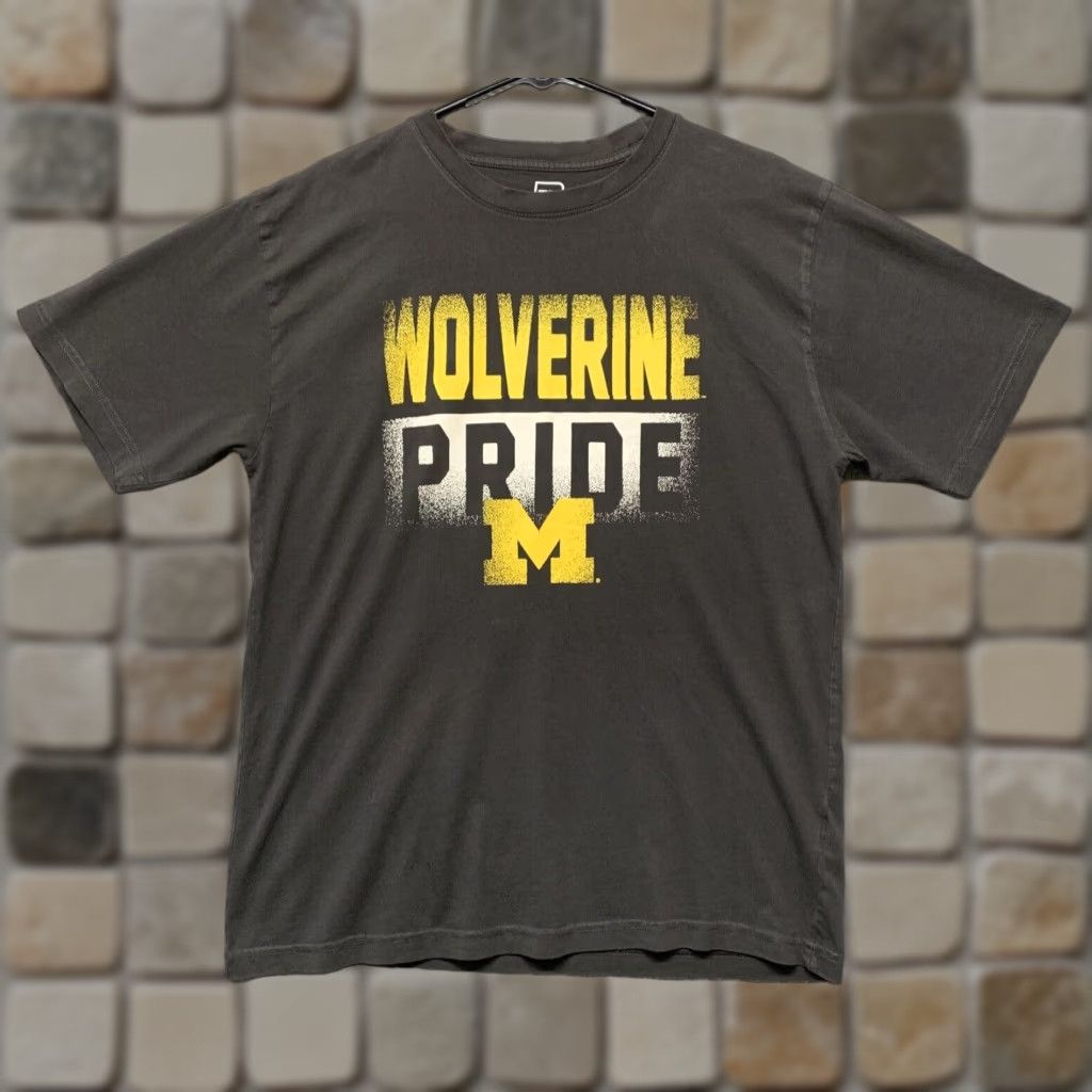 Vintage PE Pro Edge T-Shirt Michigan Wolverines Pride Mens Large Black White Yellow UofM Shirt Men Size US L / EU 52-54 / 3 - 1 Thumbnail