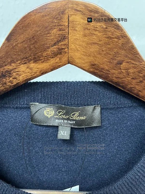 Loro Piana Loro Piana Men's Solid Crewneck Long. Size US XL / EU 56 / 4 - 1 Thumbnail